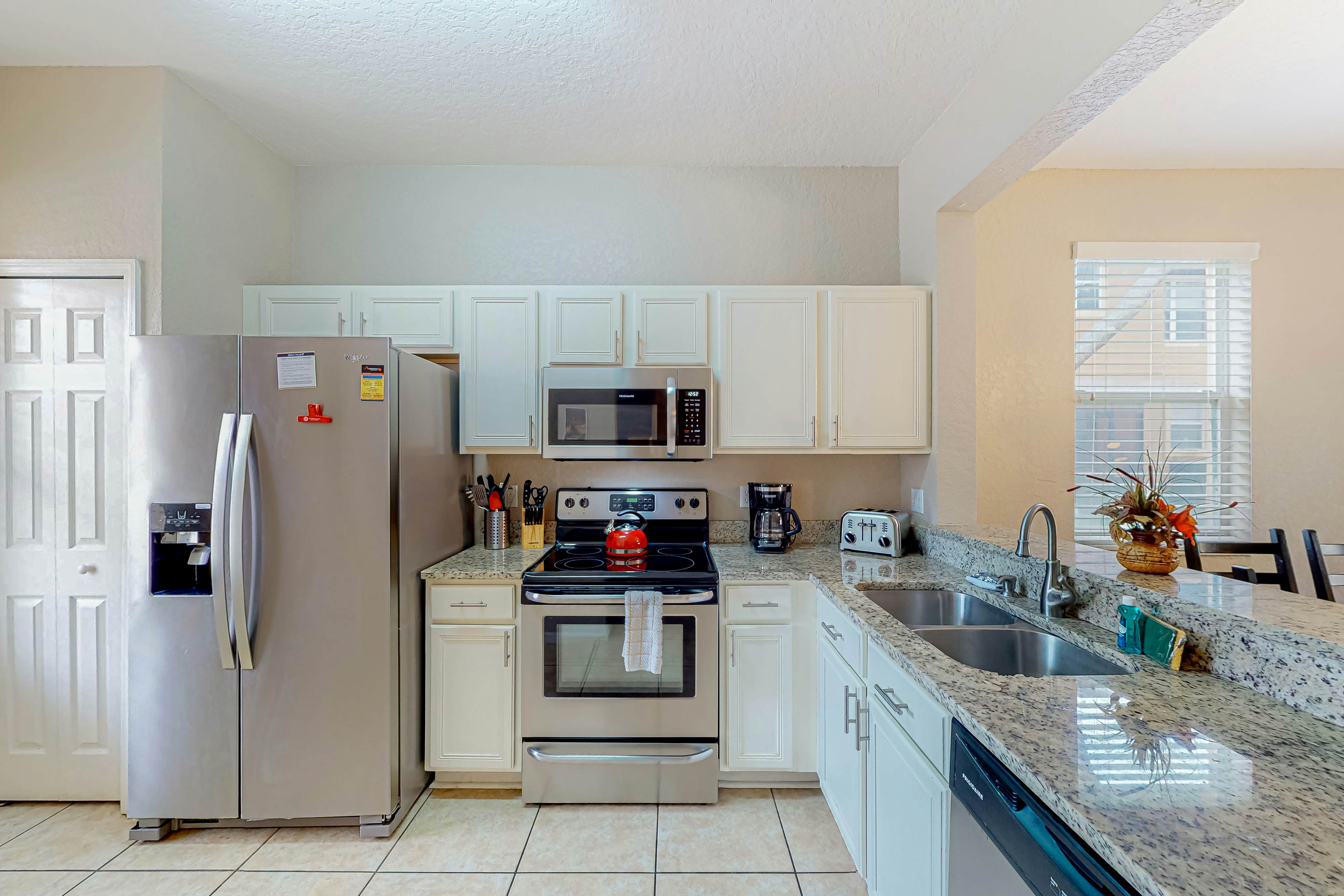 RGP106-207-4 - Sunny Oasis