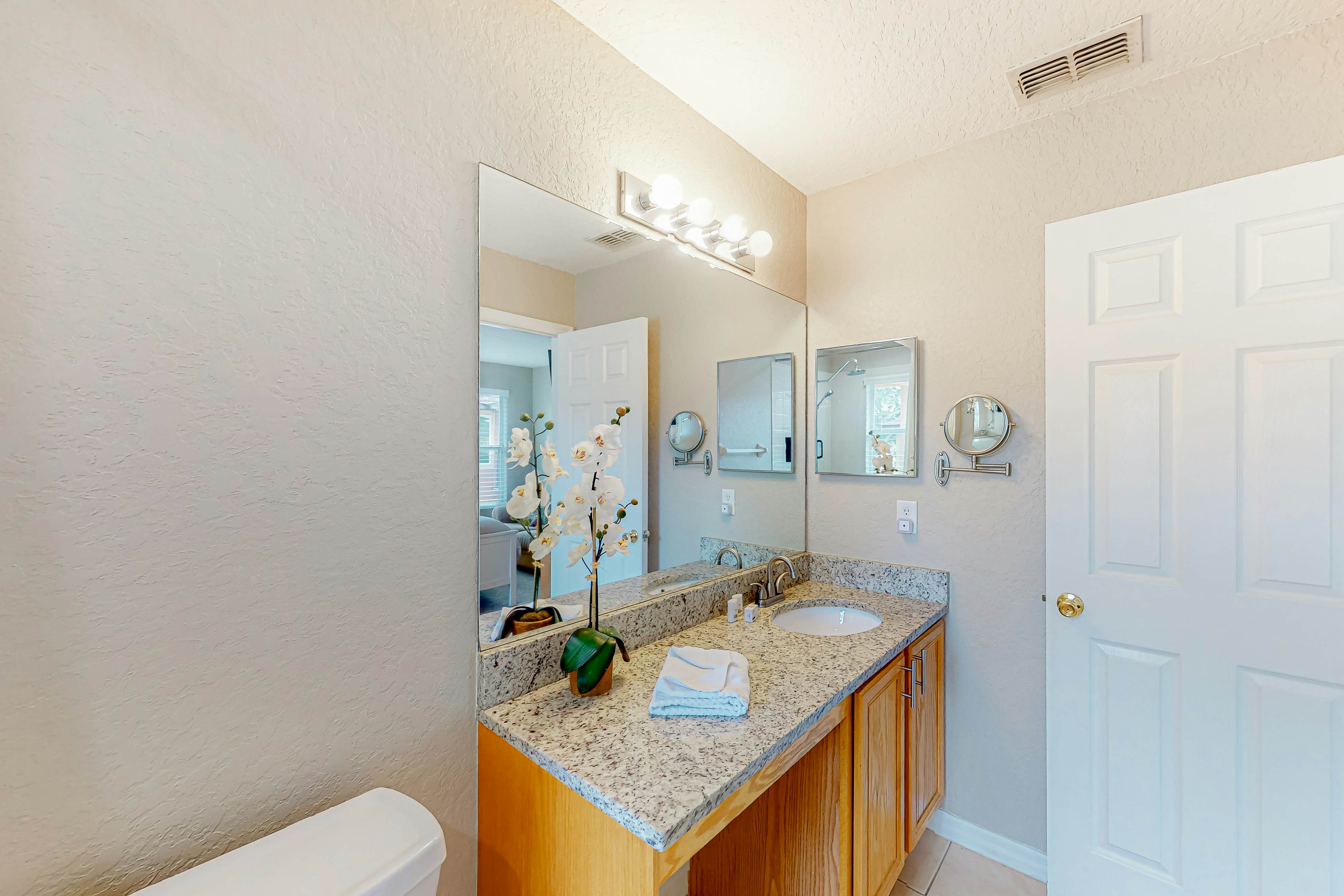 RGP106-207-4 - Sunny Oasis