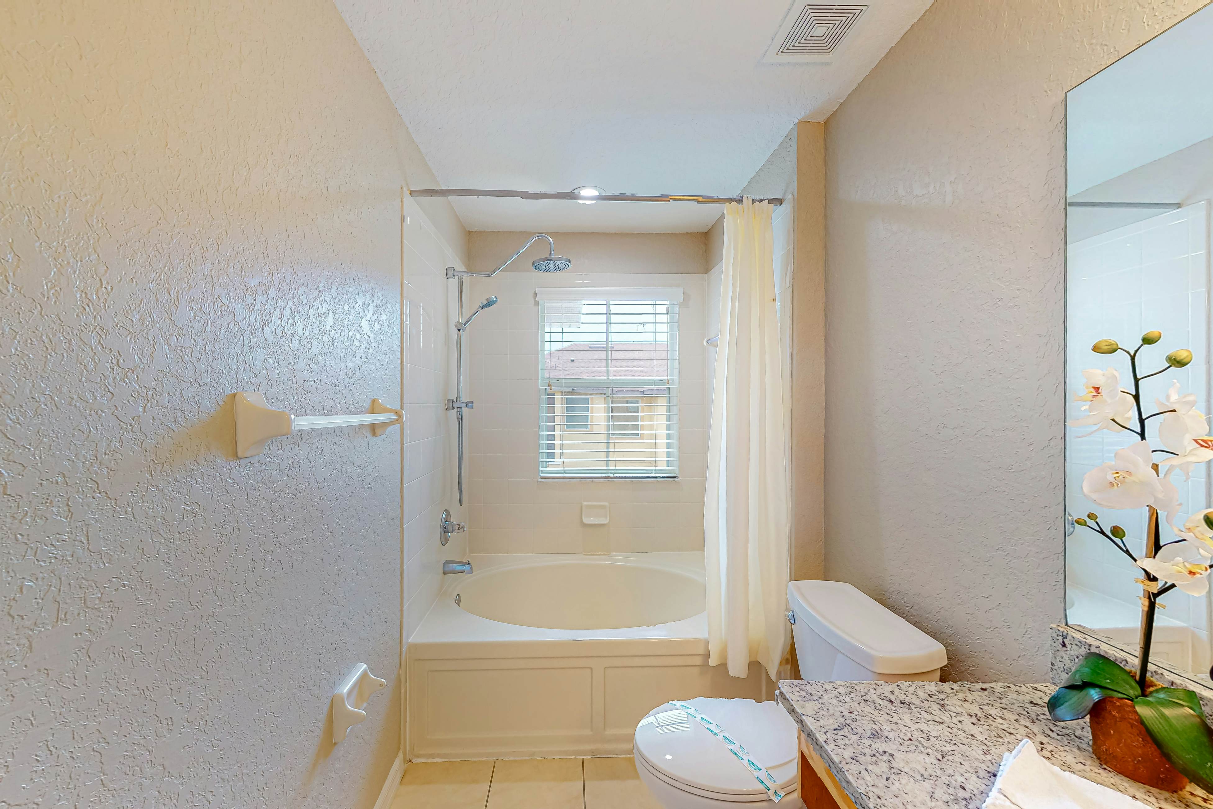 RGP106-207-4 - Sunny Oasis