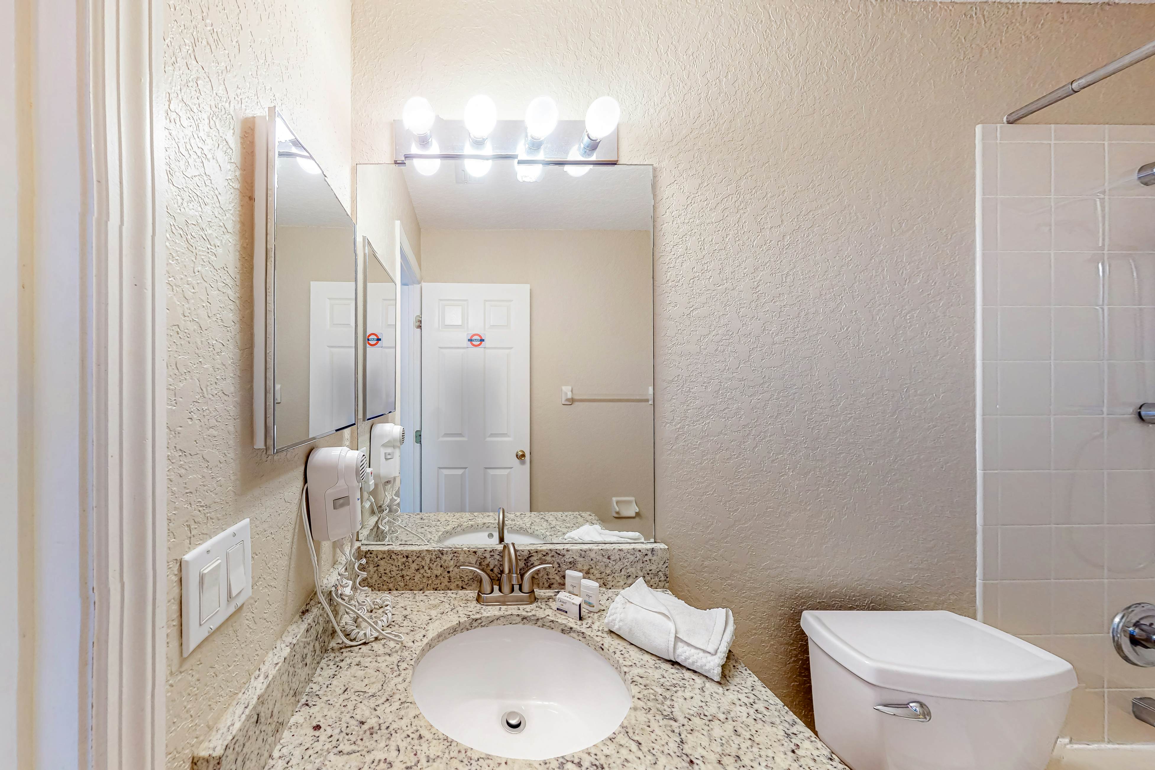 RGP106-207-4 - Sunny Oasis