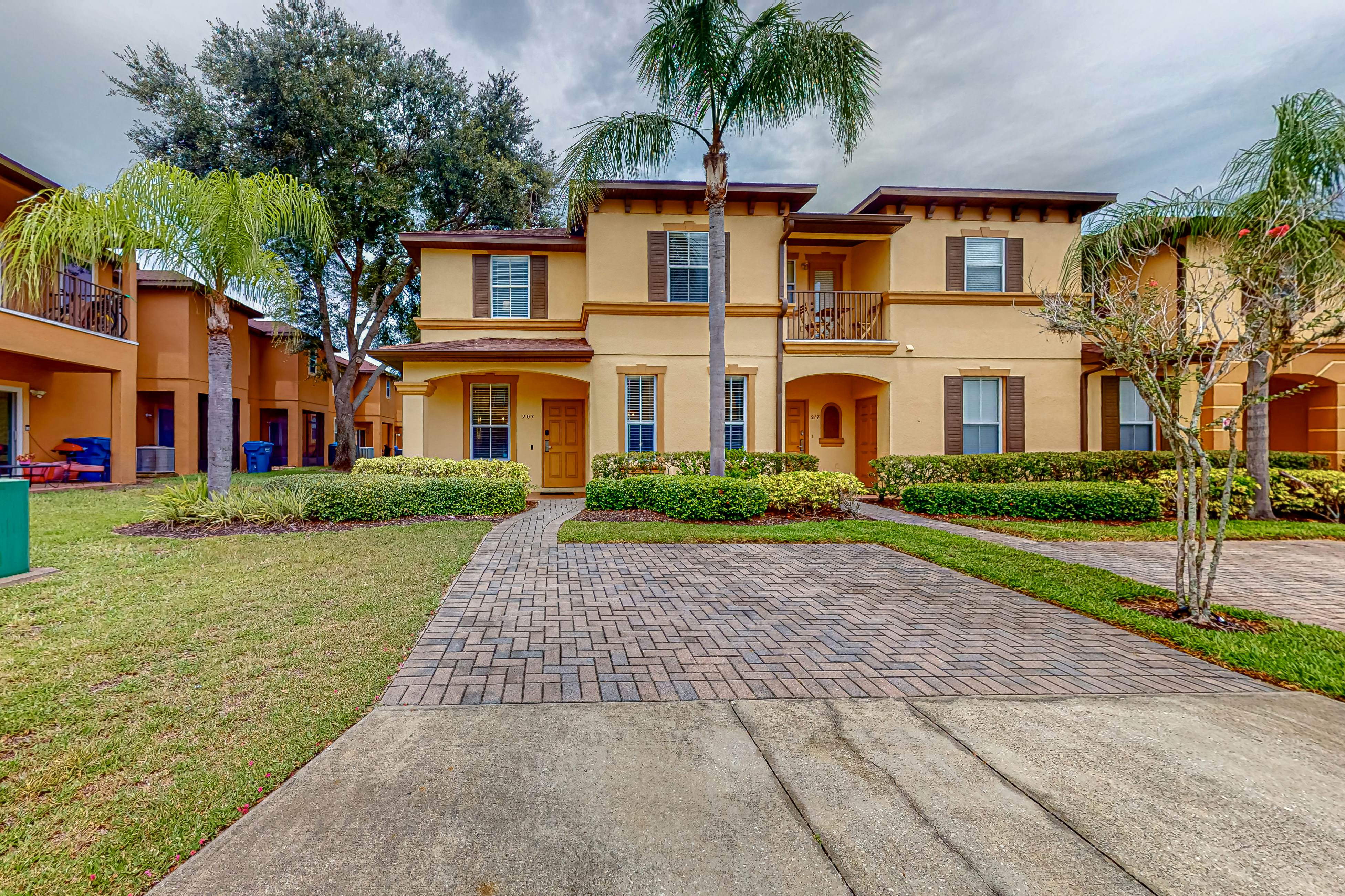 RGP106-207-4 - Sunny Oasis