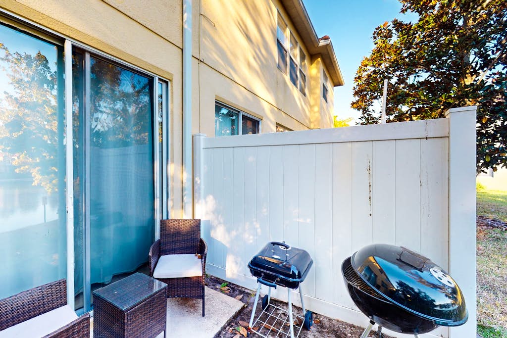 Dog-Friendly Home with Shared Pool, WiFi, Central AC, and Private Washer/Dryer