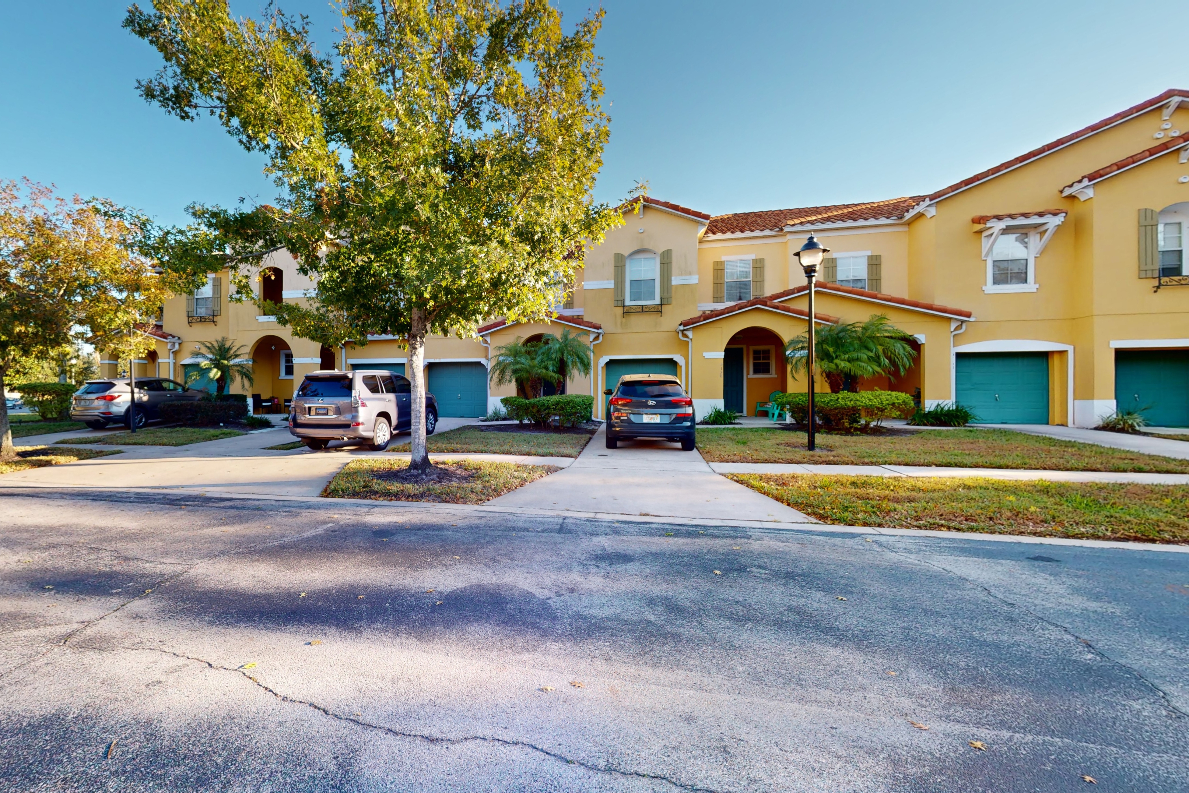 CB103-5156-3 - Comfy Escape - Compass Bay Resort