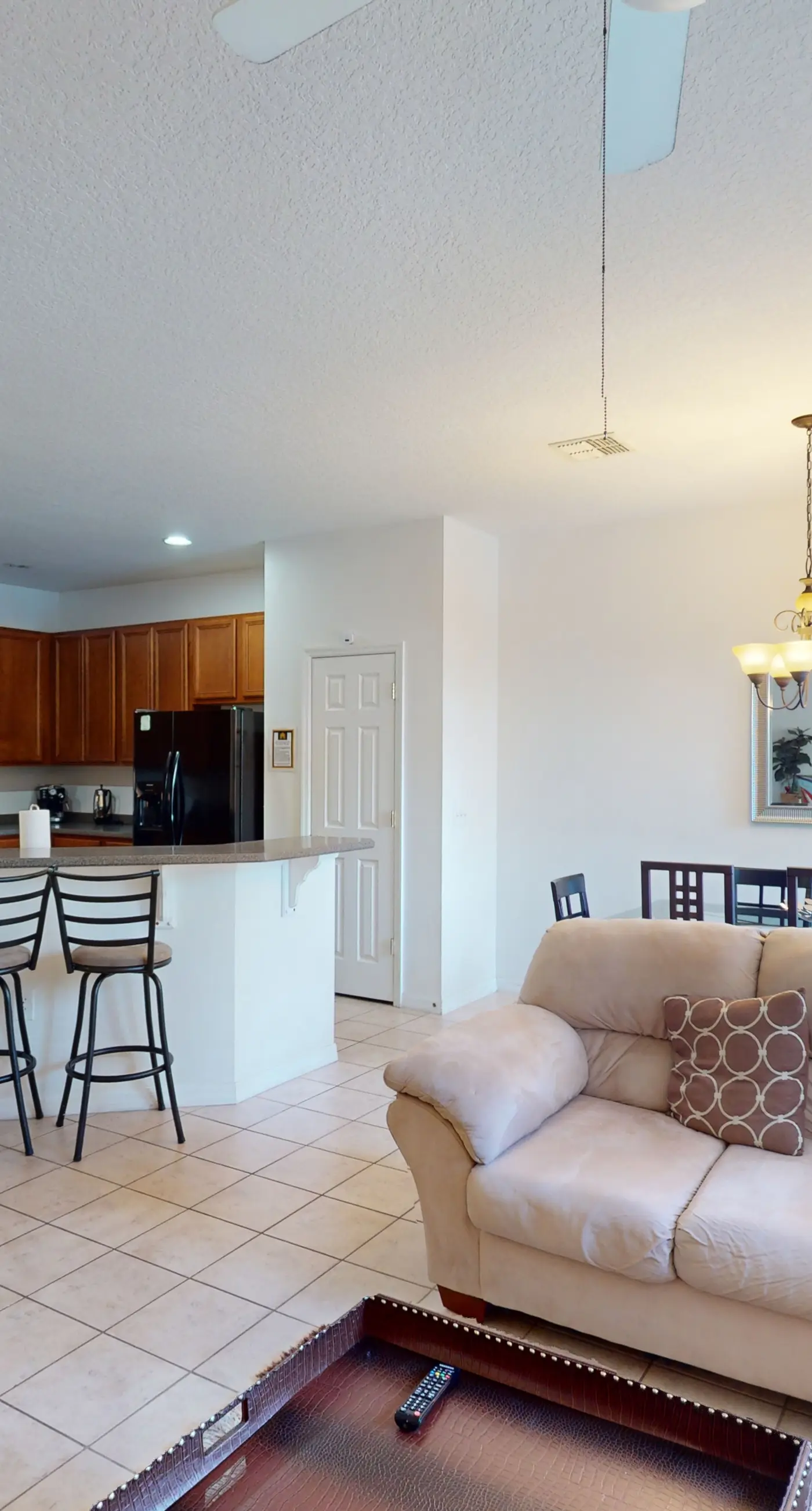 CB103-5156-3 - Comfy Escape - Compass Bay Resort