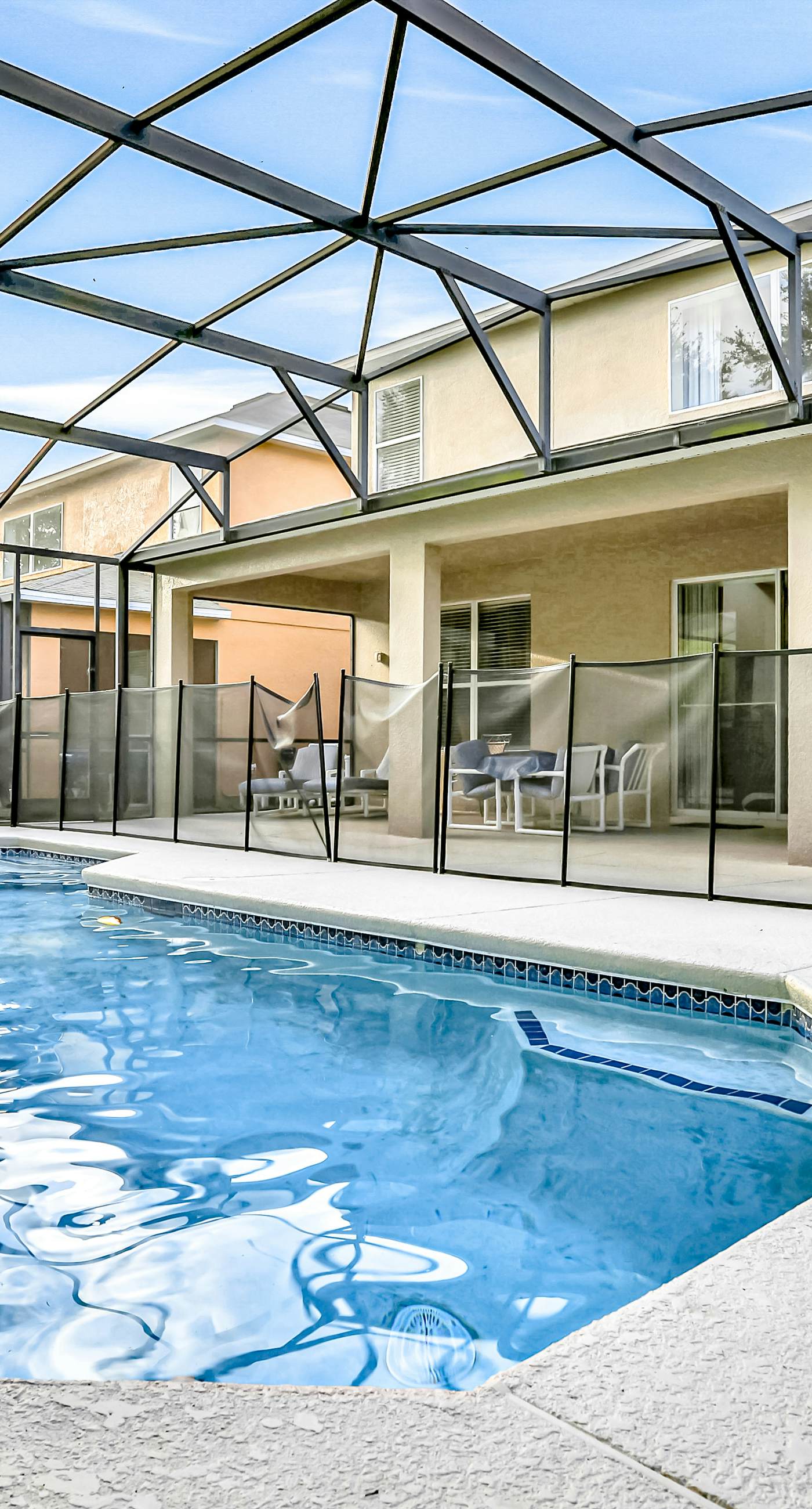 EMI106-2752-7-P-Sunny and Serene - Emerald Island Resort