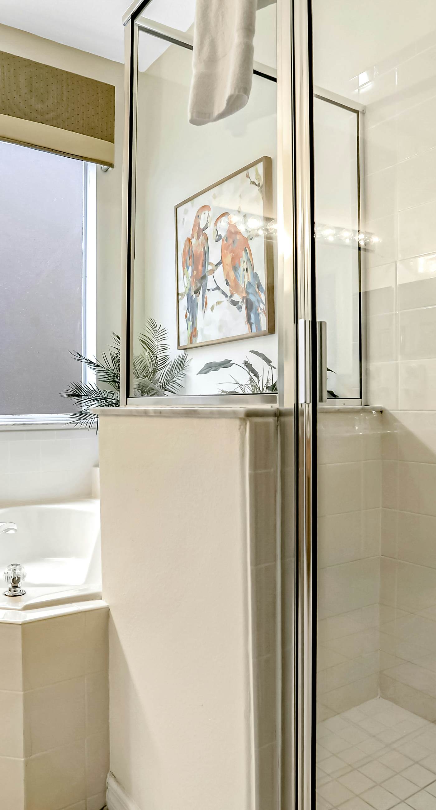 EMI106-2752-7-P-Sunny and Serene - Emerald Island Resort