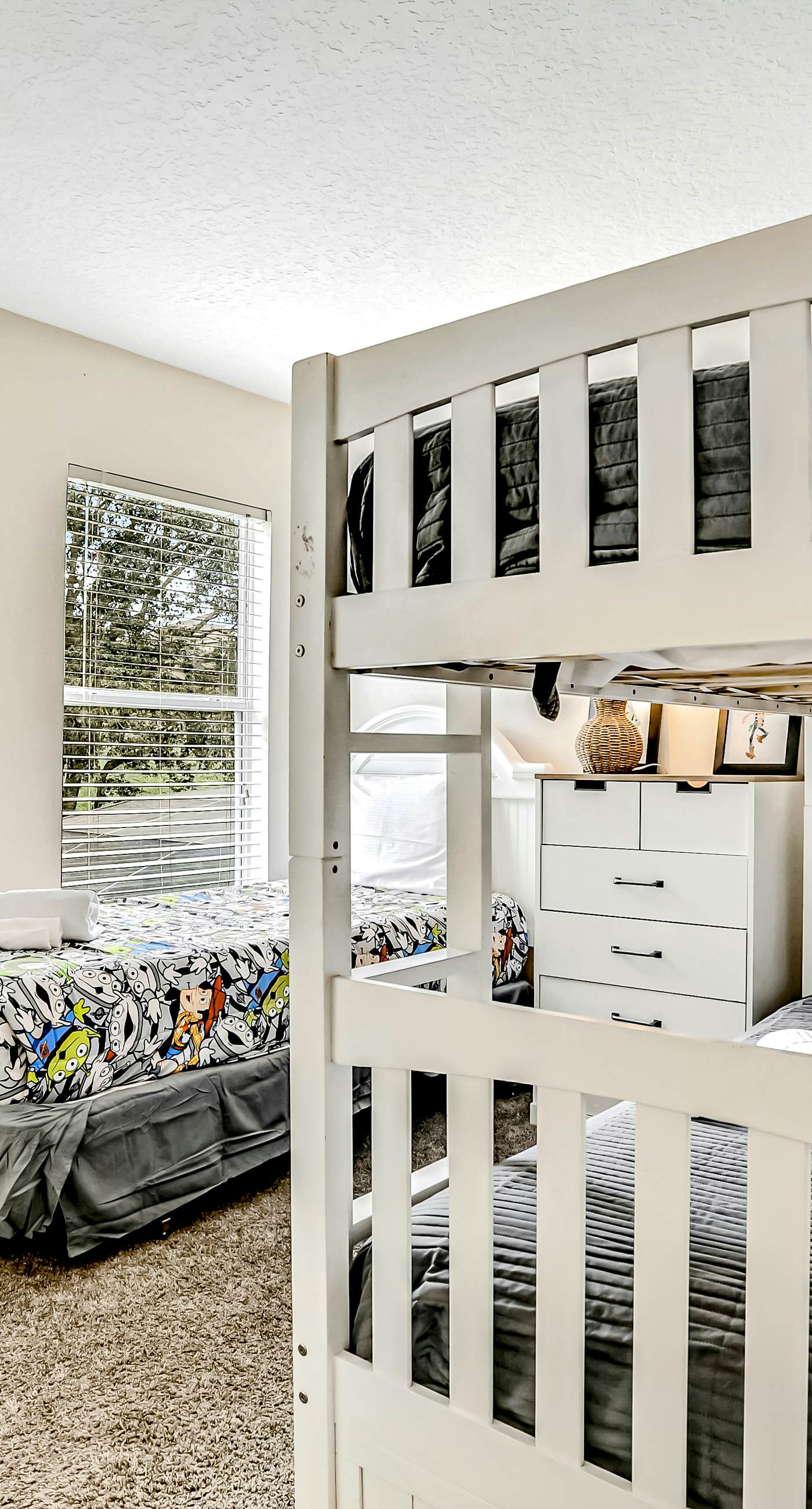 EMI106-2752-7-P-Sunny and Serene - Emerald Island Resort