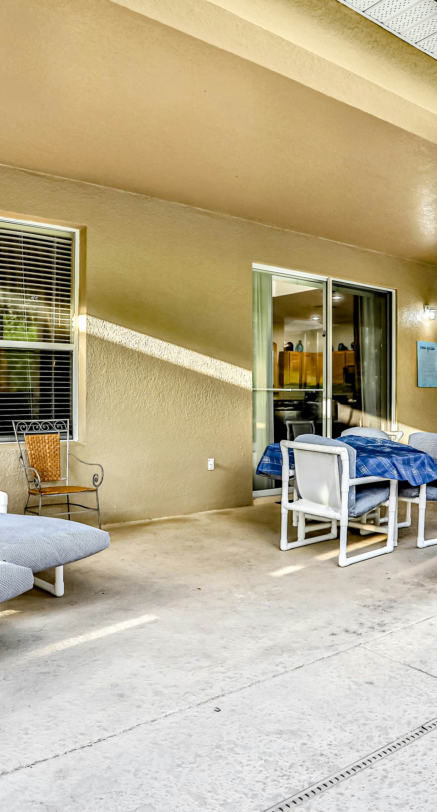 EMI106-2752-7-P-Sunny and Serene - Emerald Island Resort