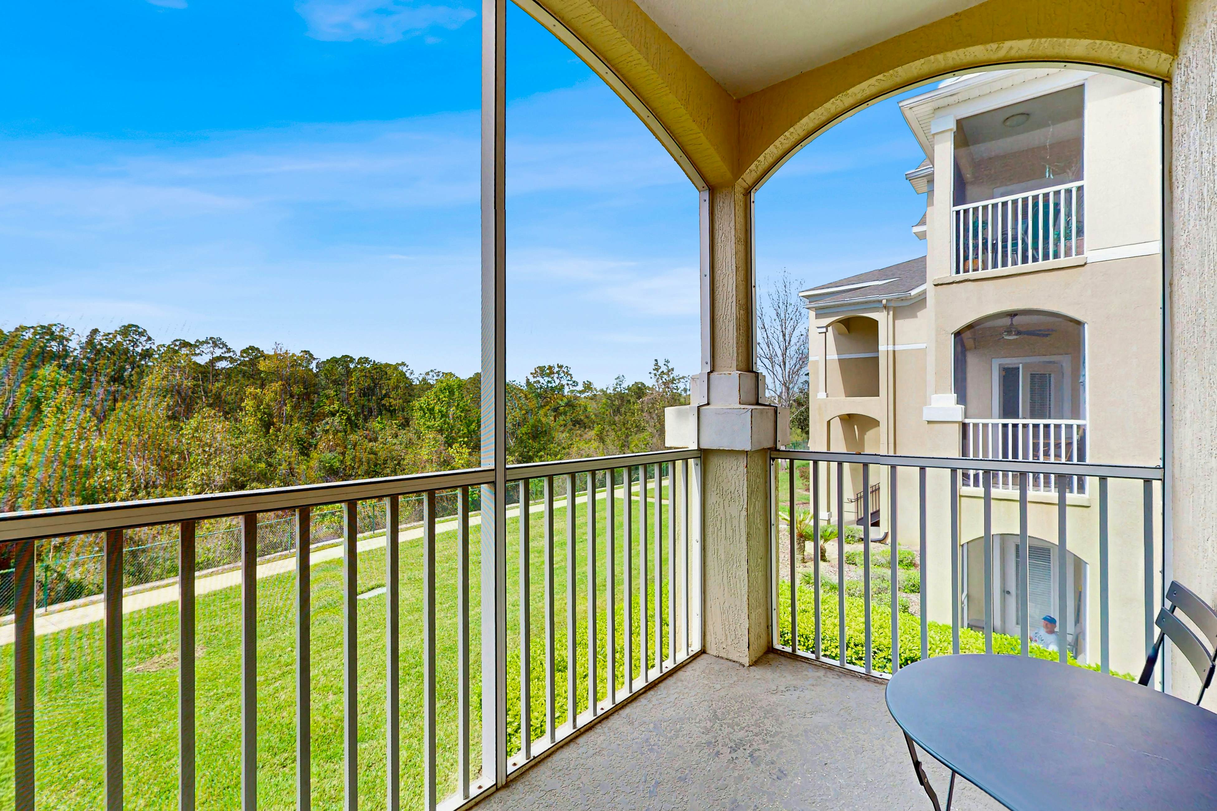 WP101-2308-205-3 - Silver Dream Retreat