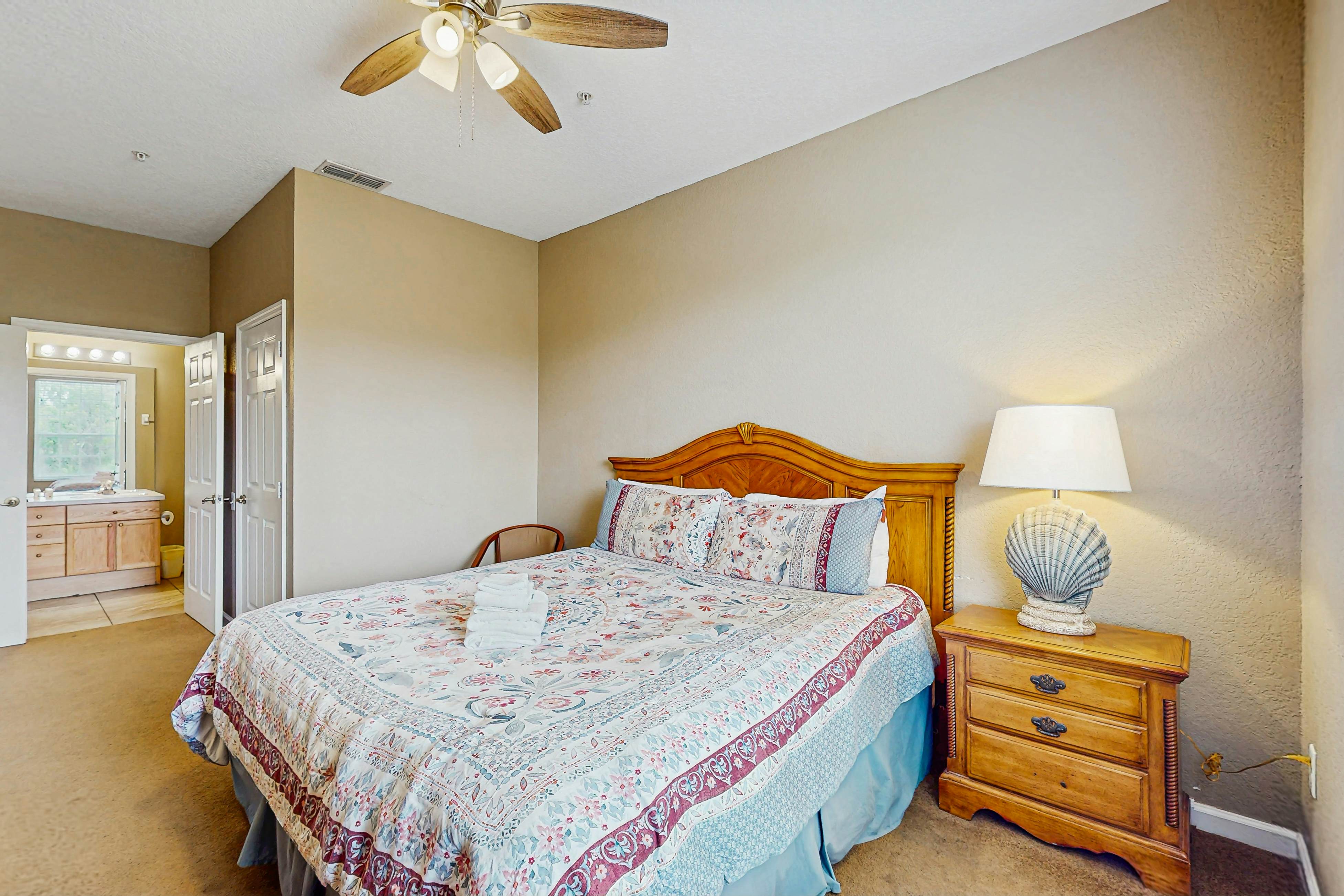 WP101-2308-205-3 - Silver Dream Retreat