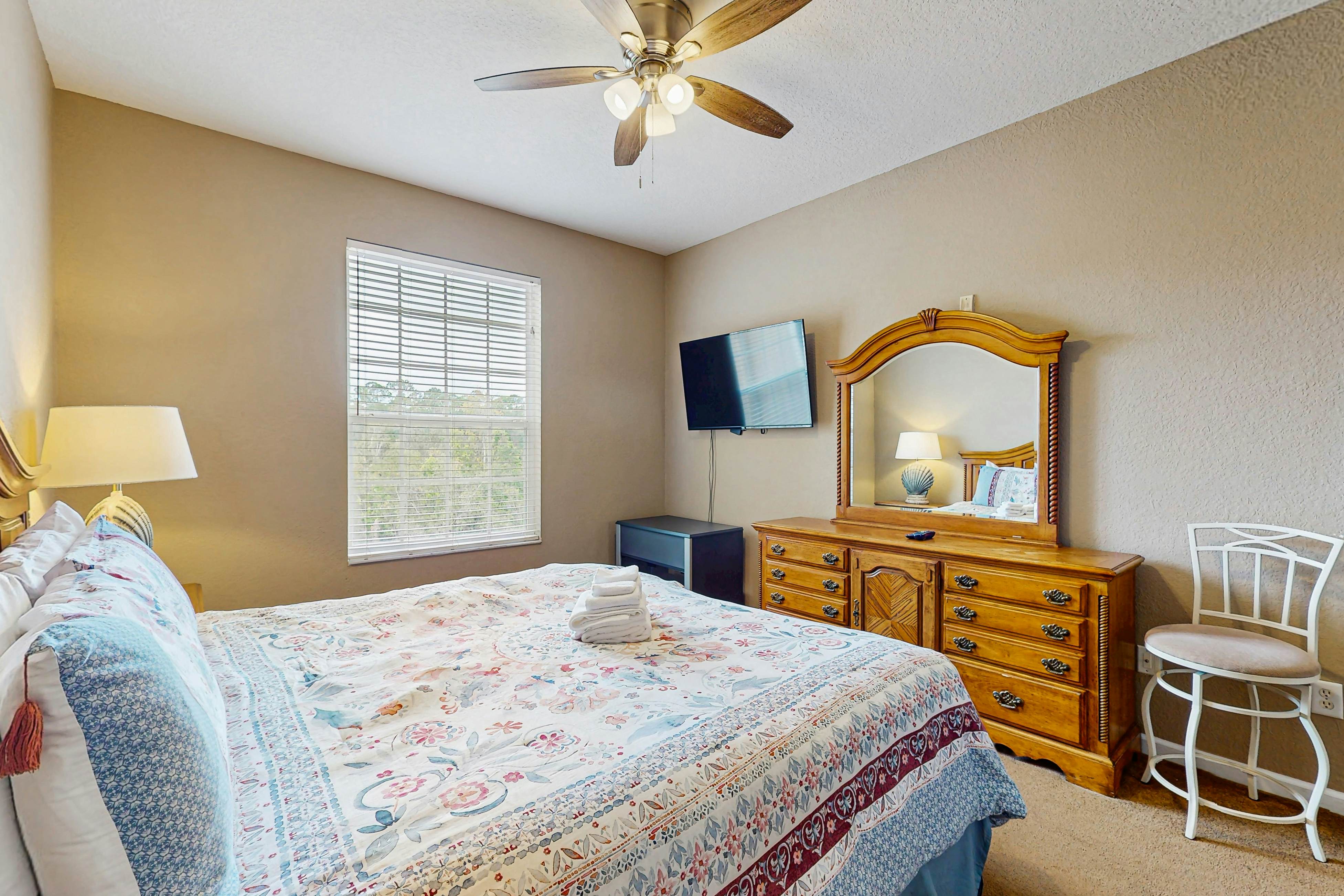 WP101-2308-205-3 - Silver Dream Retreat