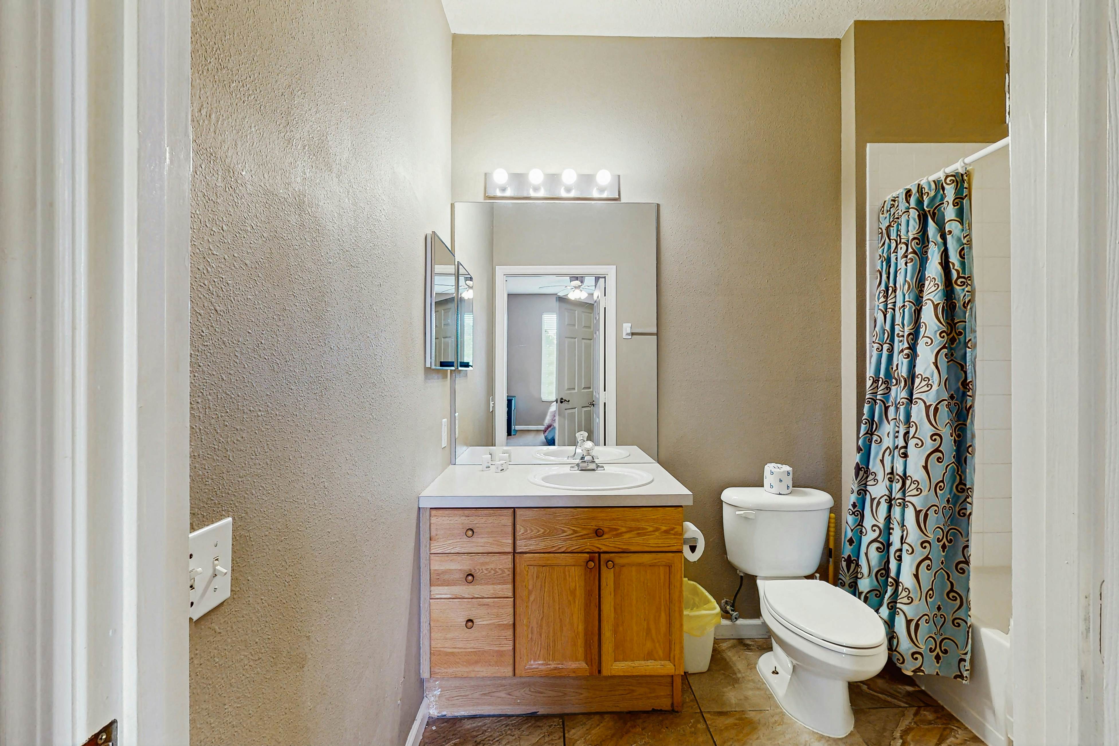 WP101-2308-205-3 - Silver Dream Retreat