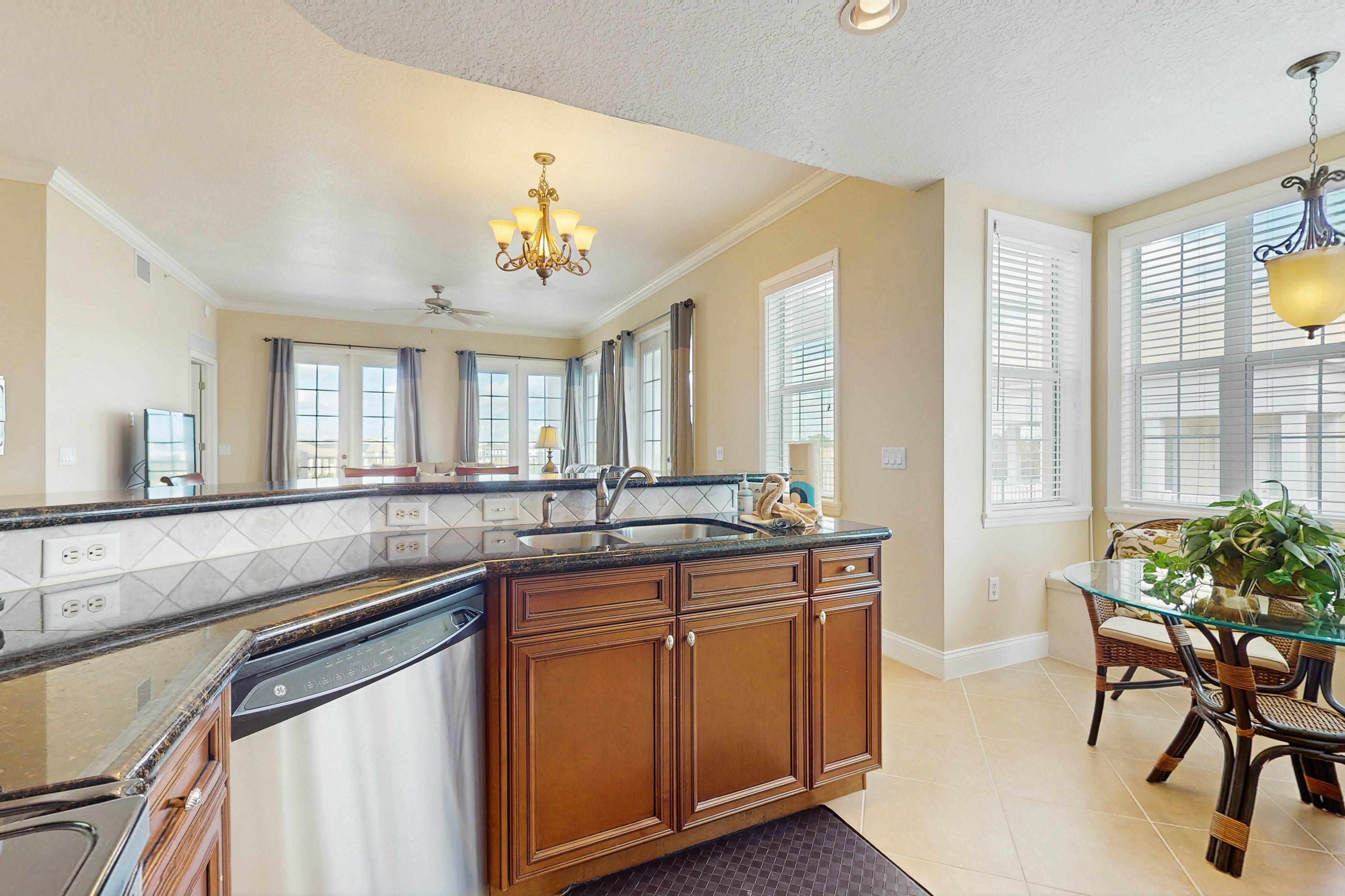 REU113-7474-303-2-7474 Excitement Dr