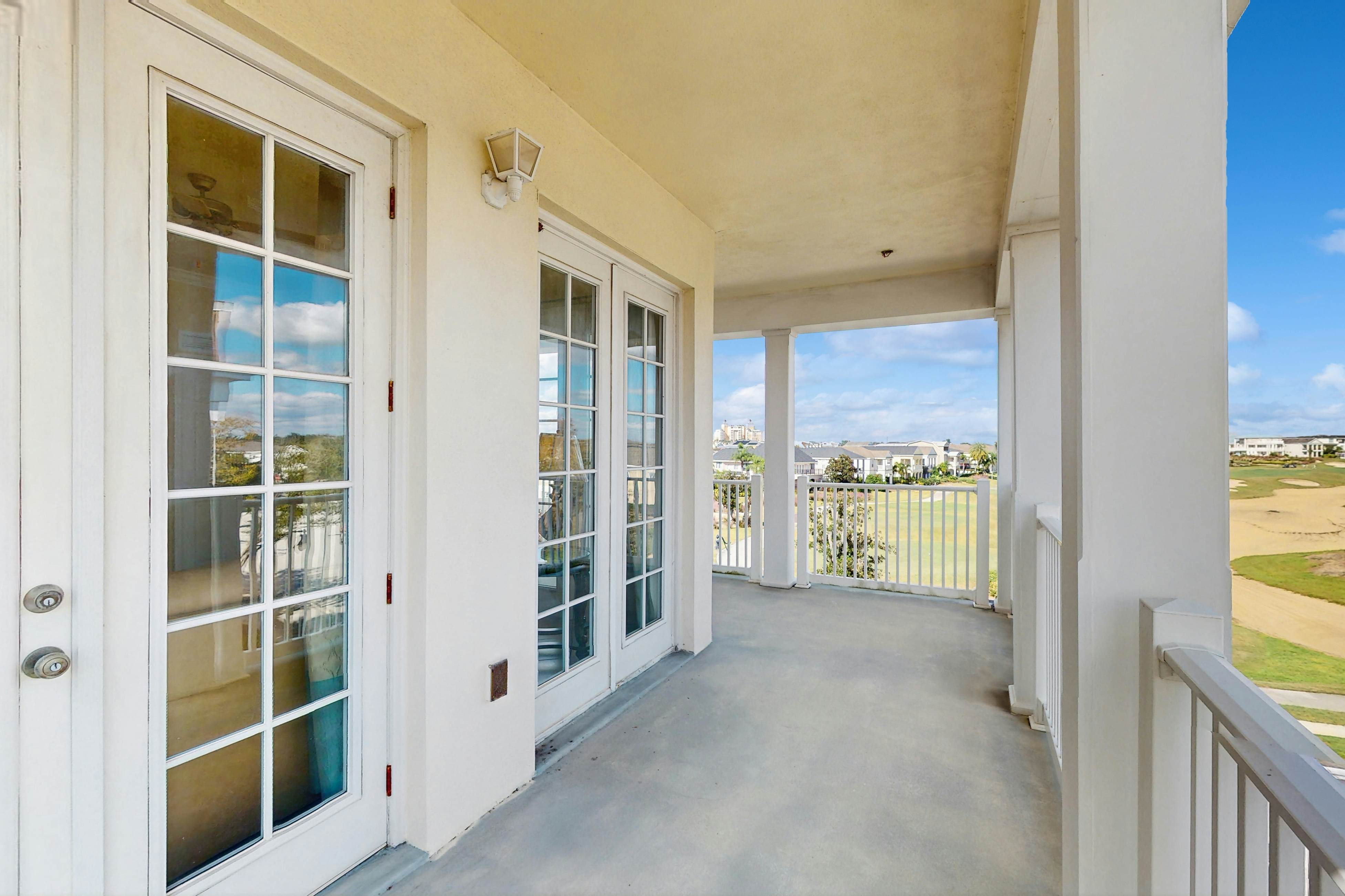 REU113-7474-303-2-7474 Excitement Dr