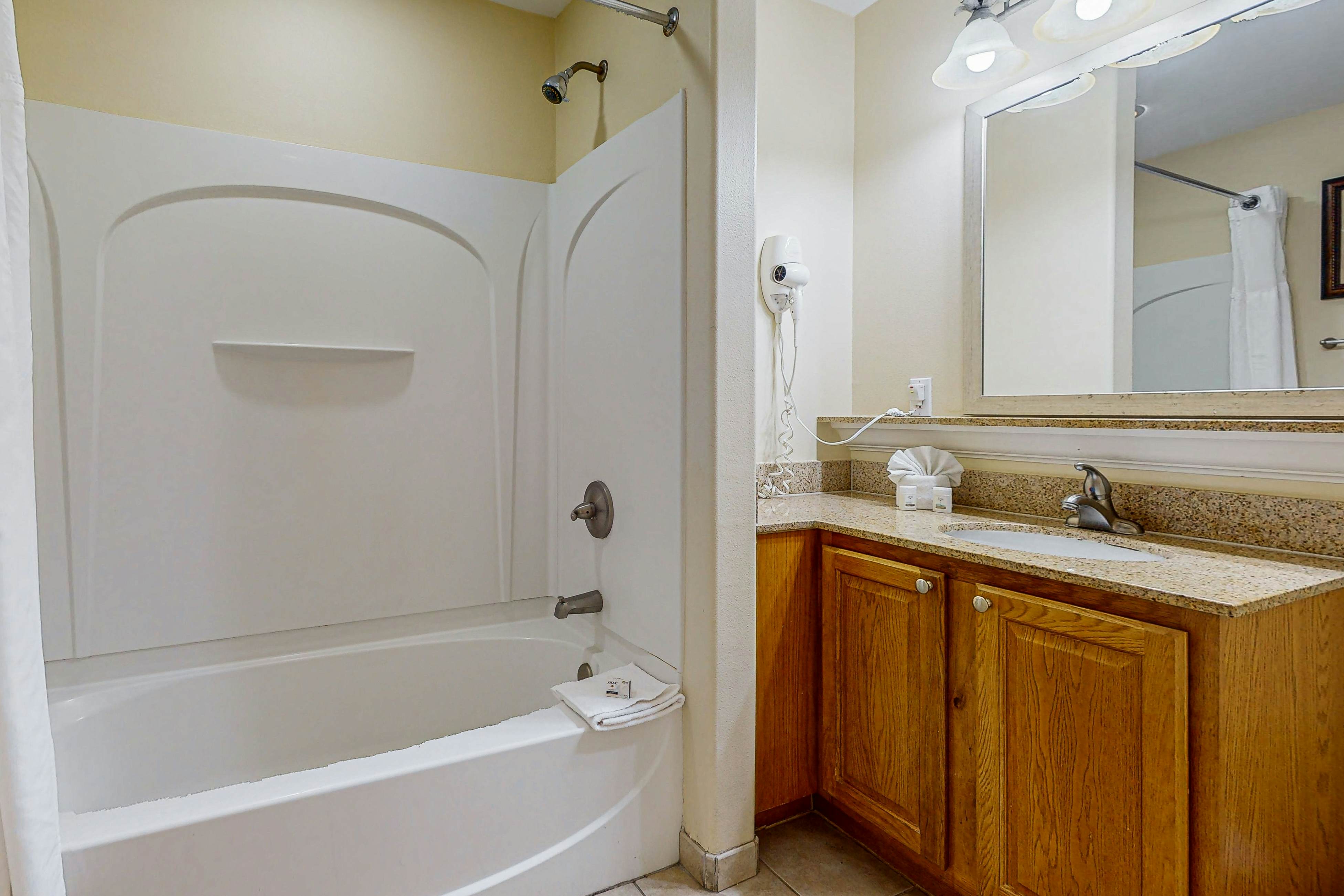 BLU120-13427-2-0506-1 - Blue Heron Beach Resort 2-0506