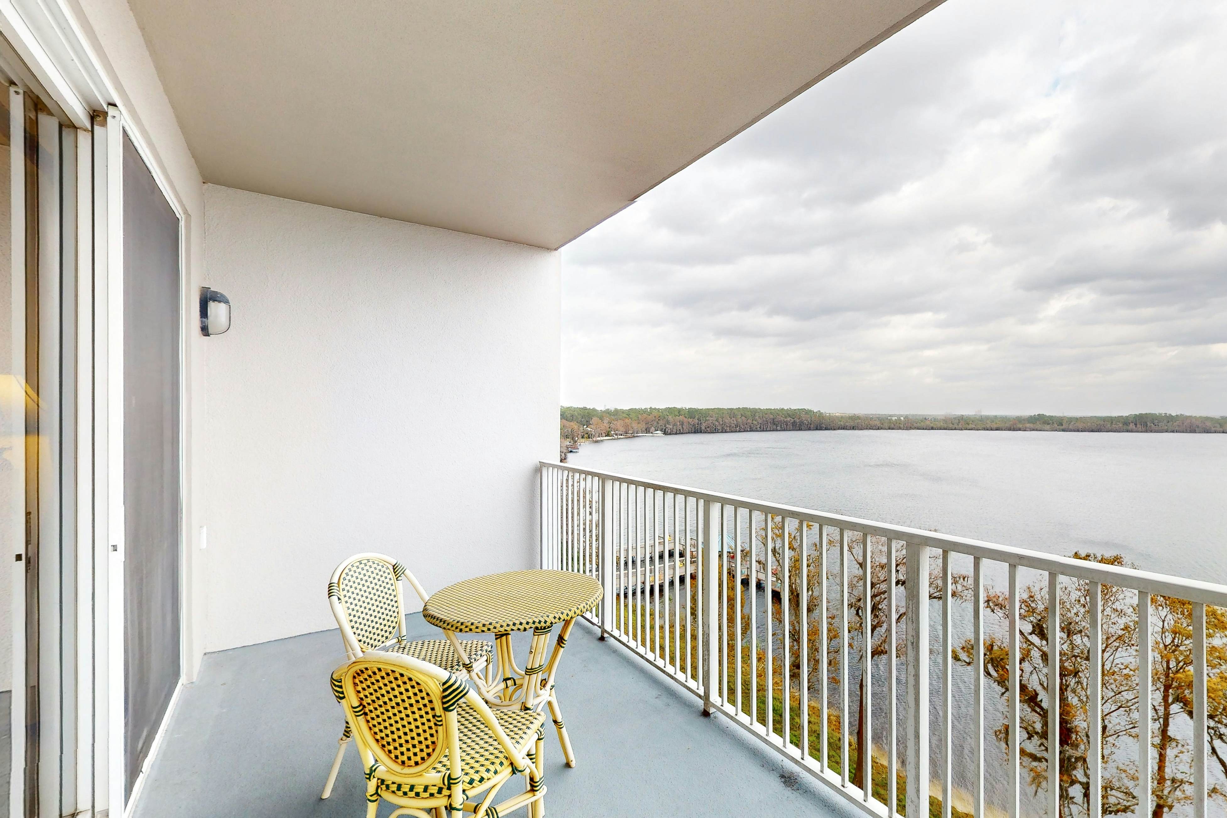 BLU122-13427-2-0607-2 - Blue Heron Beach Resort 2-0607