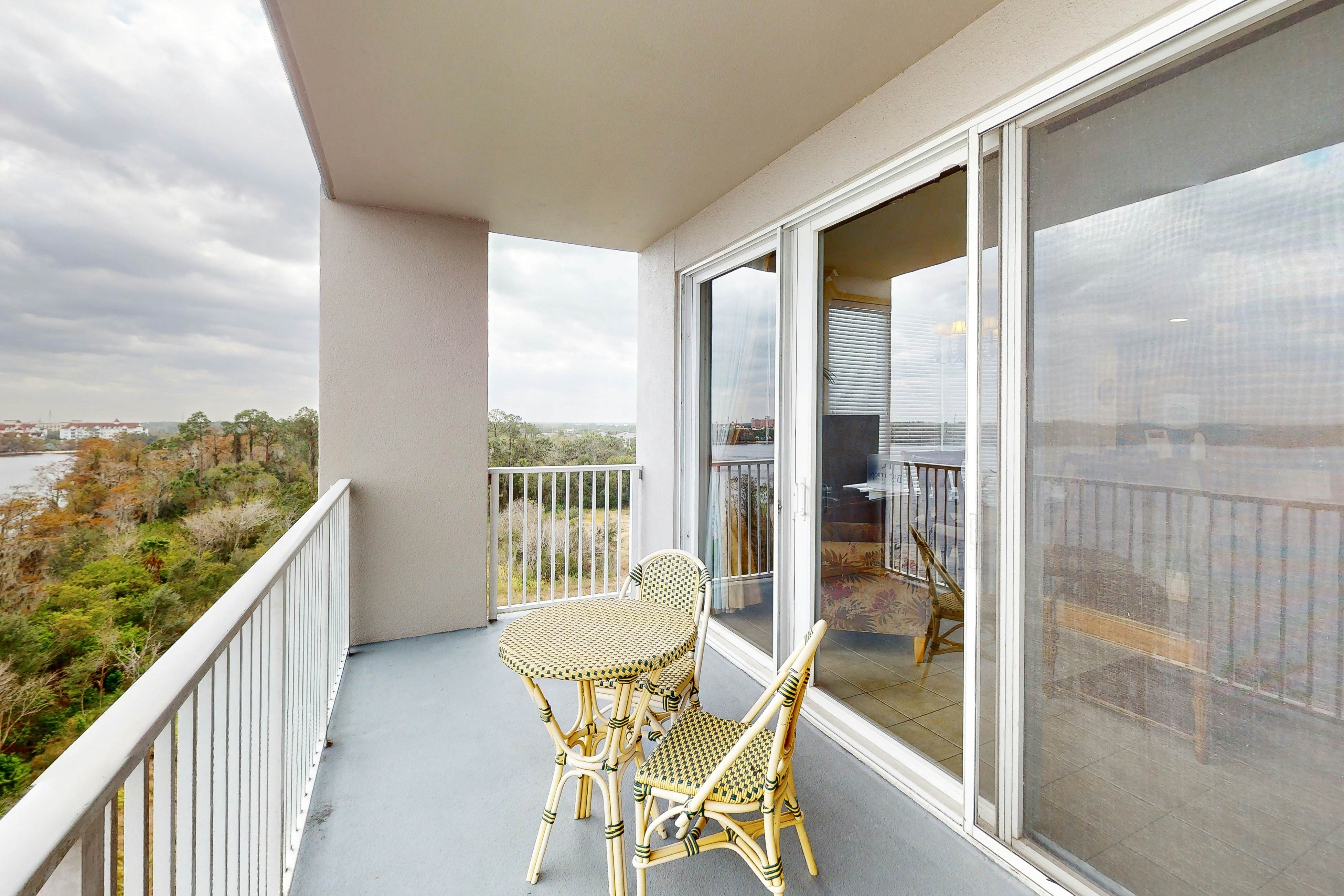 BLU122-13427-2-0607-2 - Blue Heron Beach Resort 2-0607