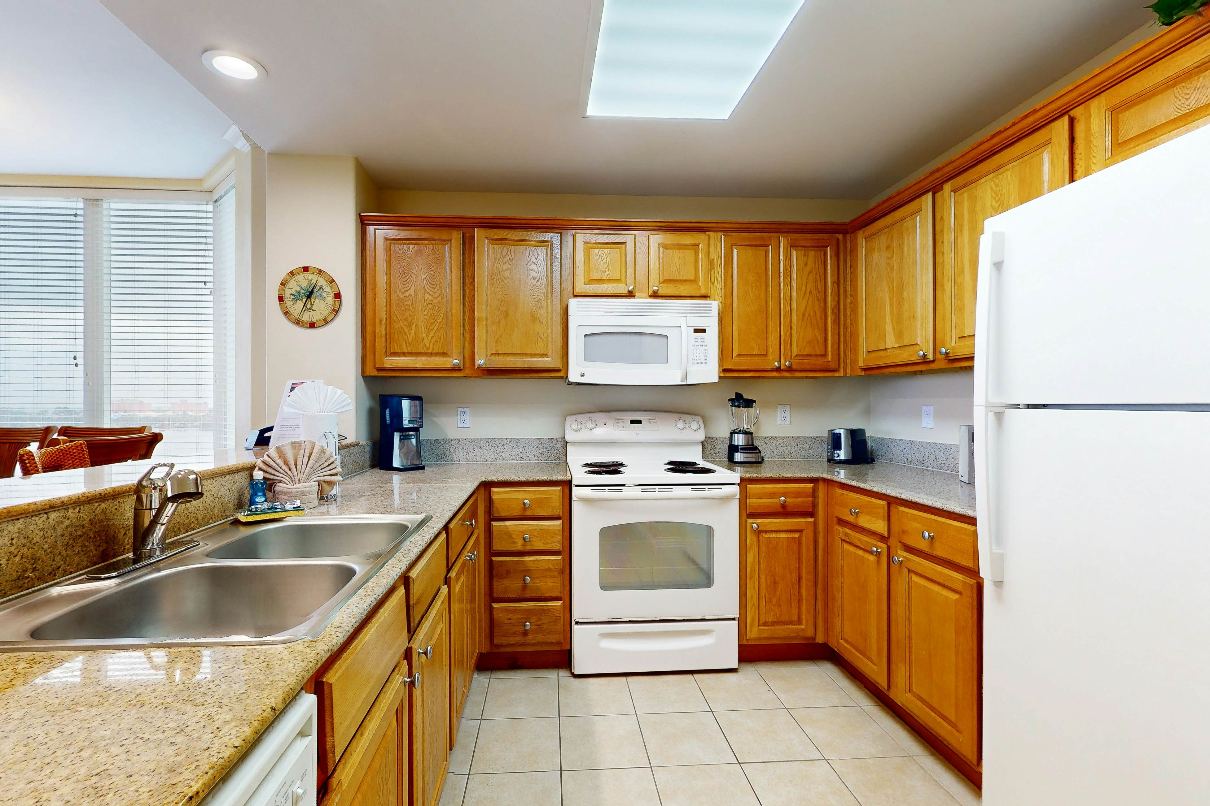 BLU122-13427-2-0607-2 - Blue Heron Beach Resort 2-0607