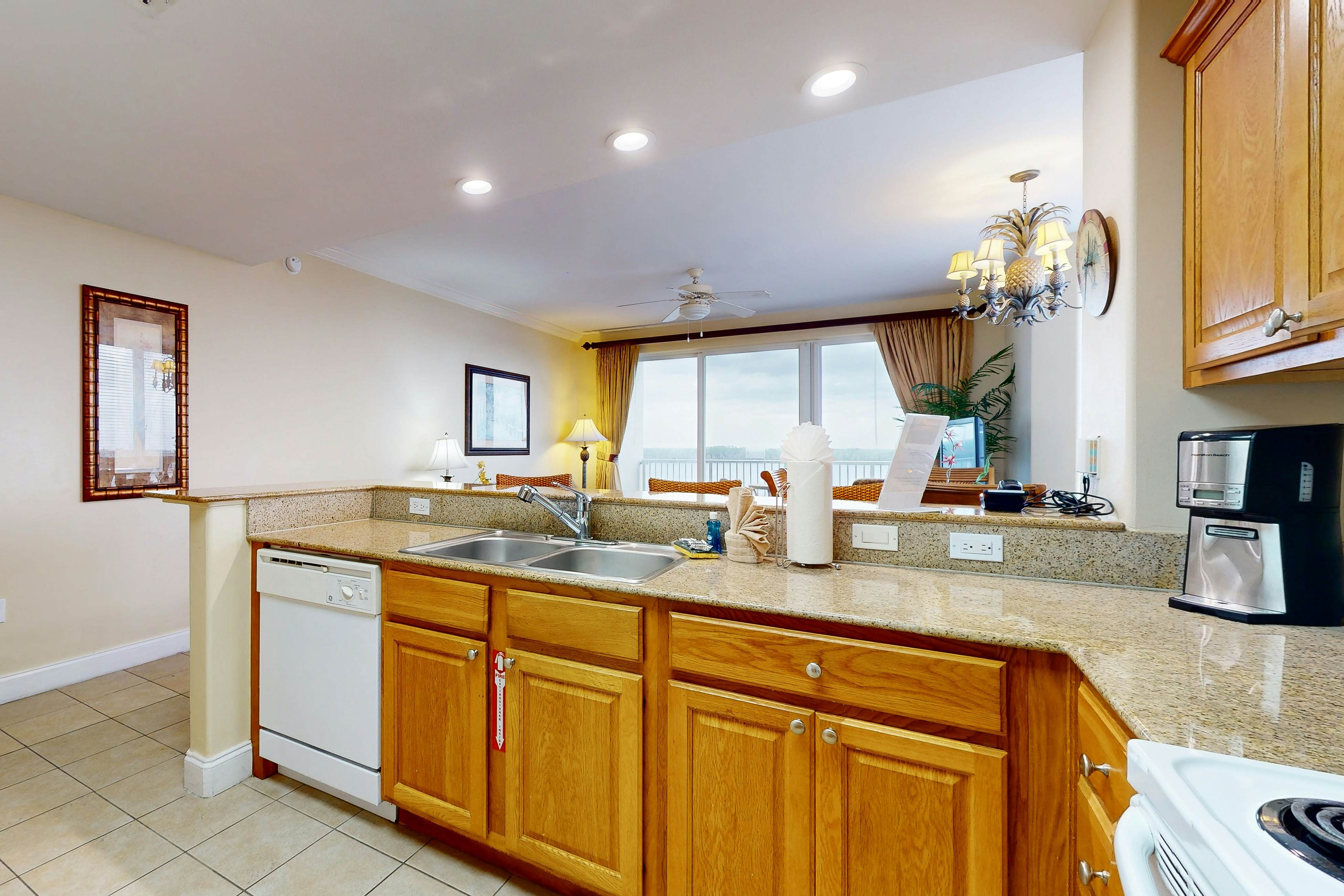 BLU122-13427-2-0607-2 - Blue Heron Beach Resort 2-0607