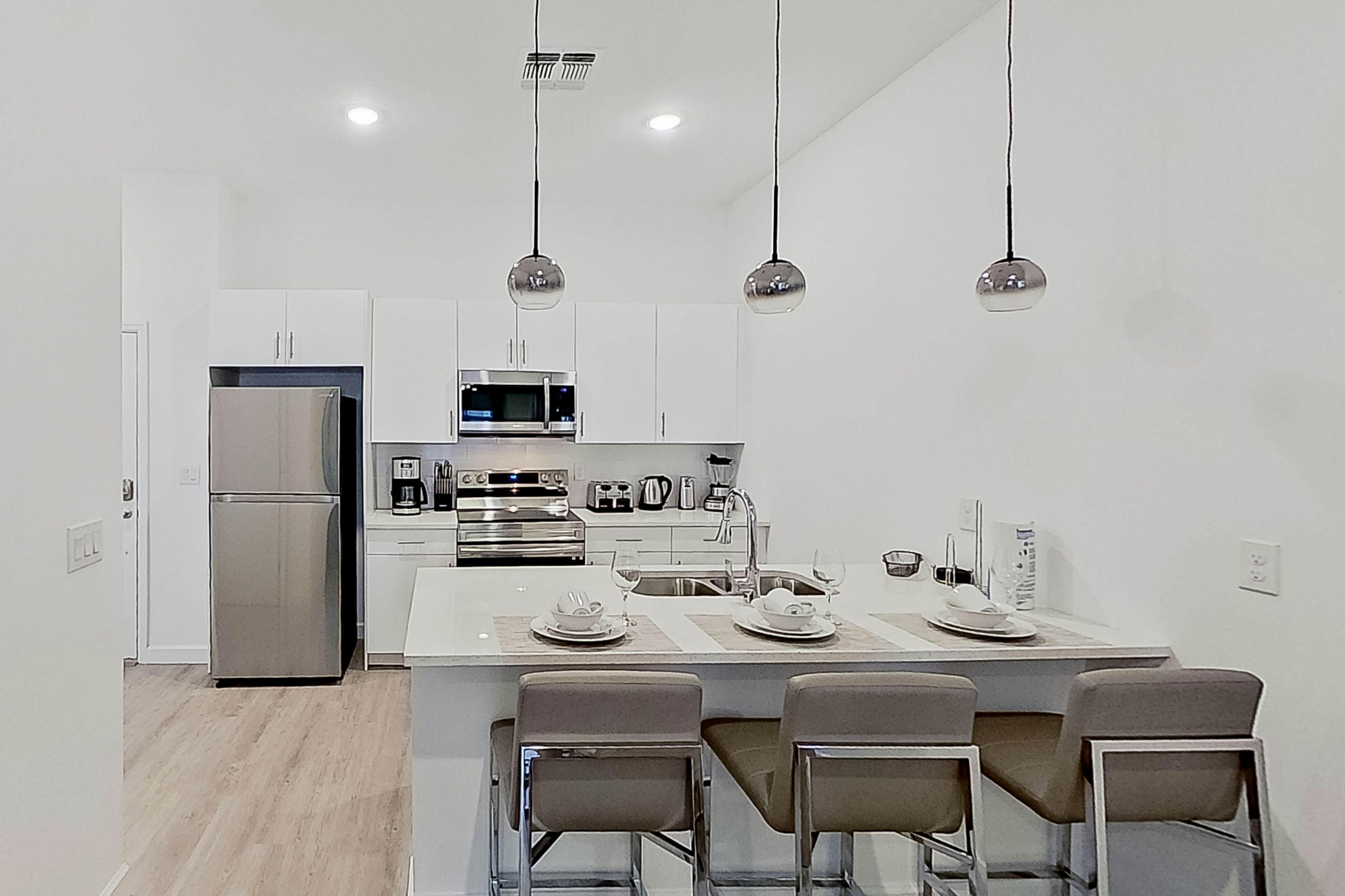 AZU101-293-4-P - Azur Resort 293