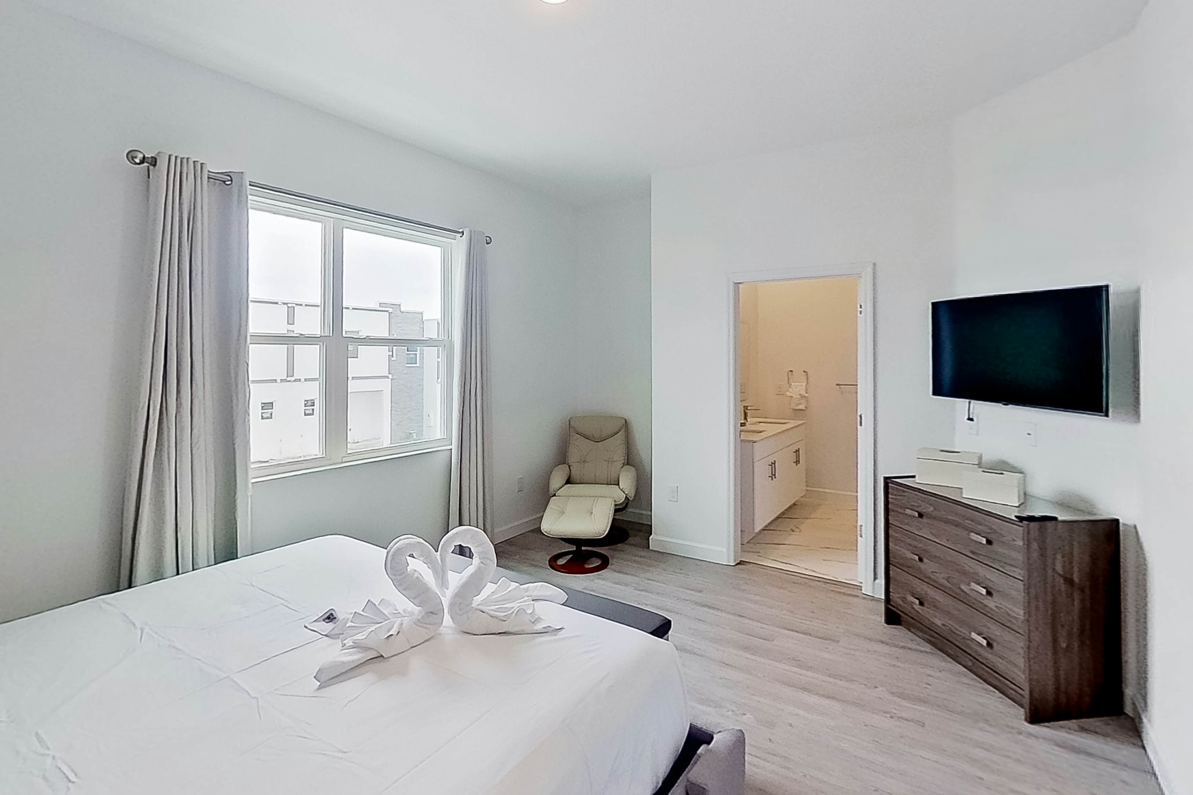 AZU101-293-4-P - Azur Resort 293