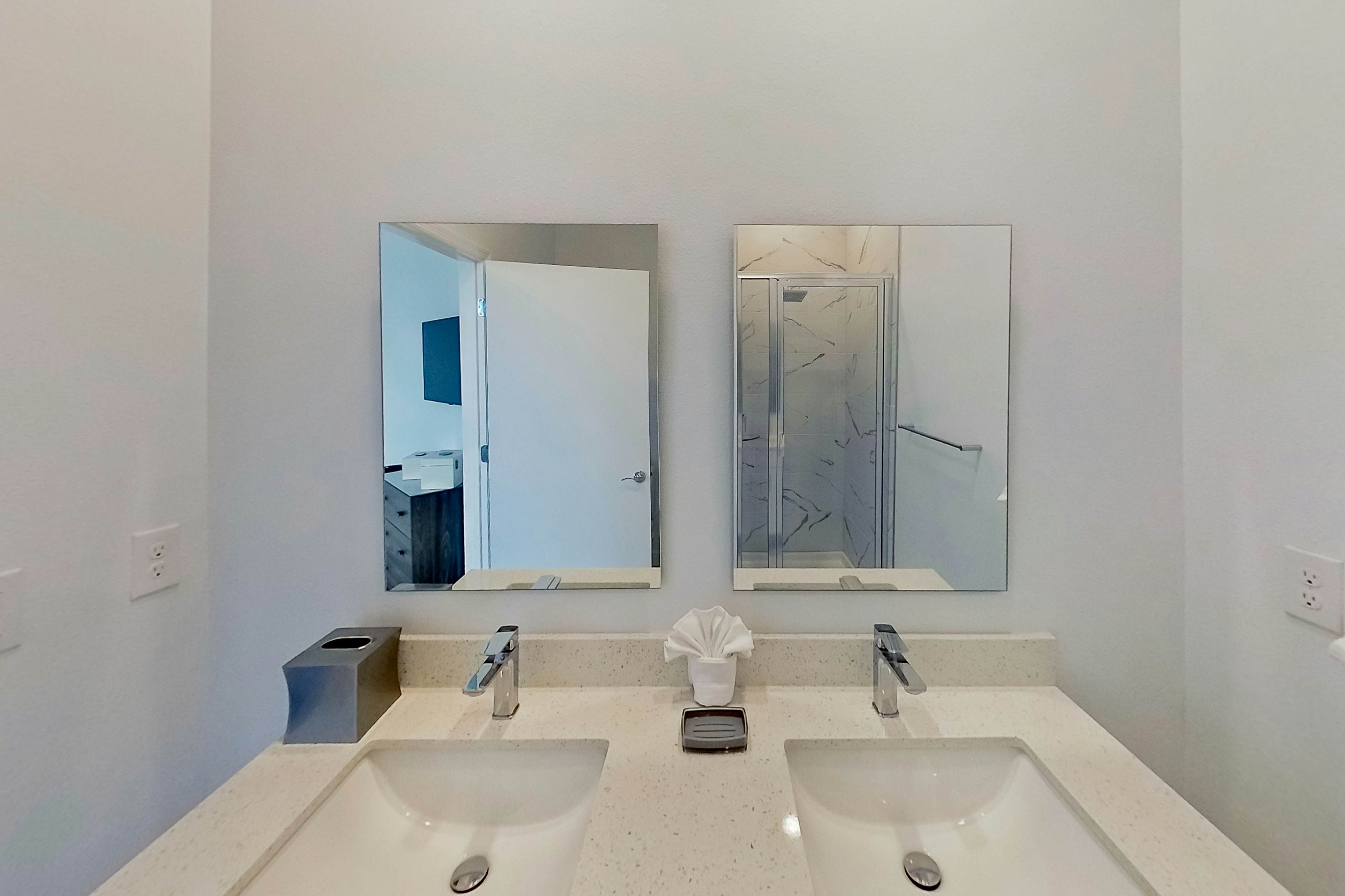 AZU101-293-4-P - Azur Resort 293