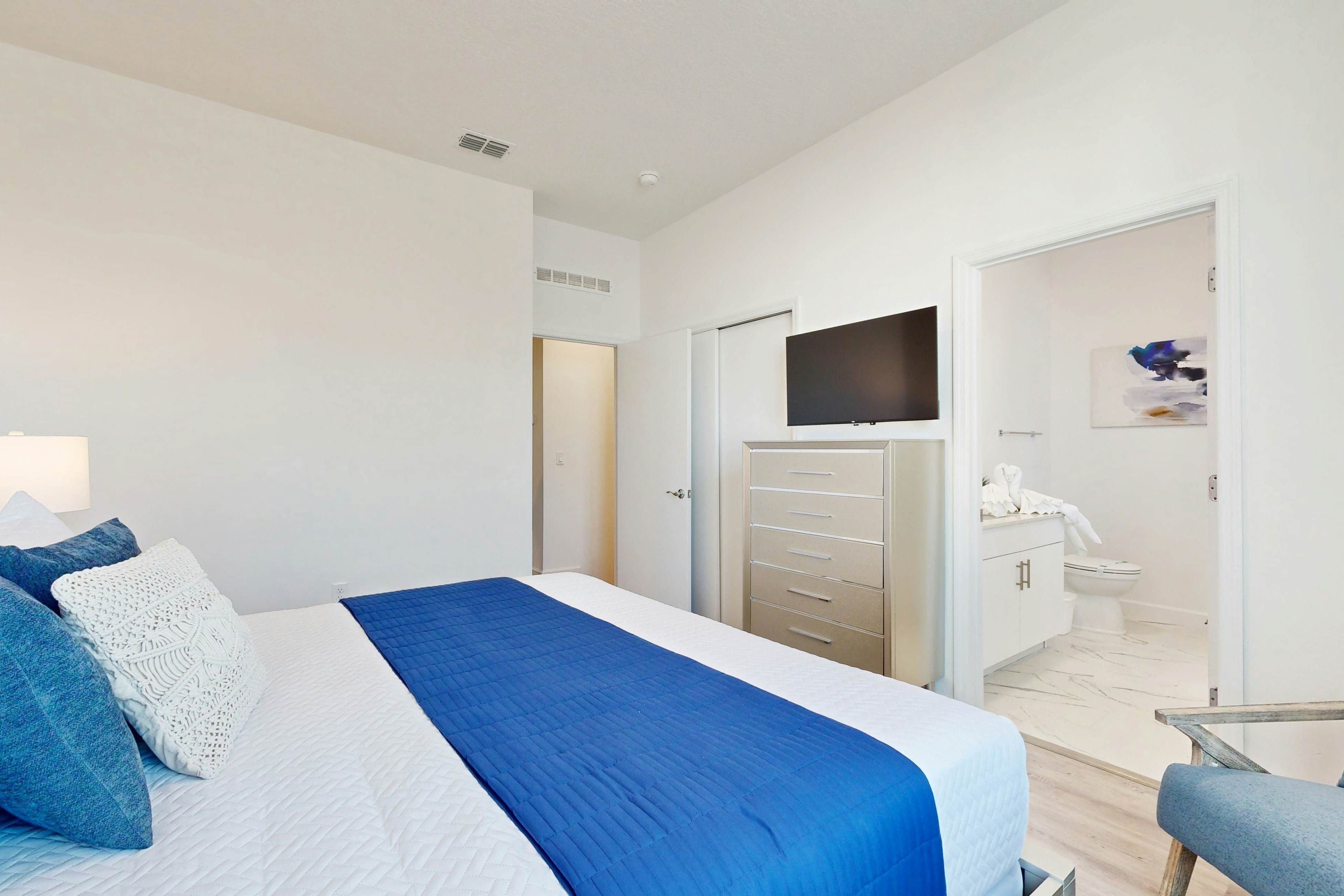 AZU103-232-3-S - Azur Resort  232