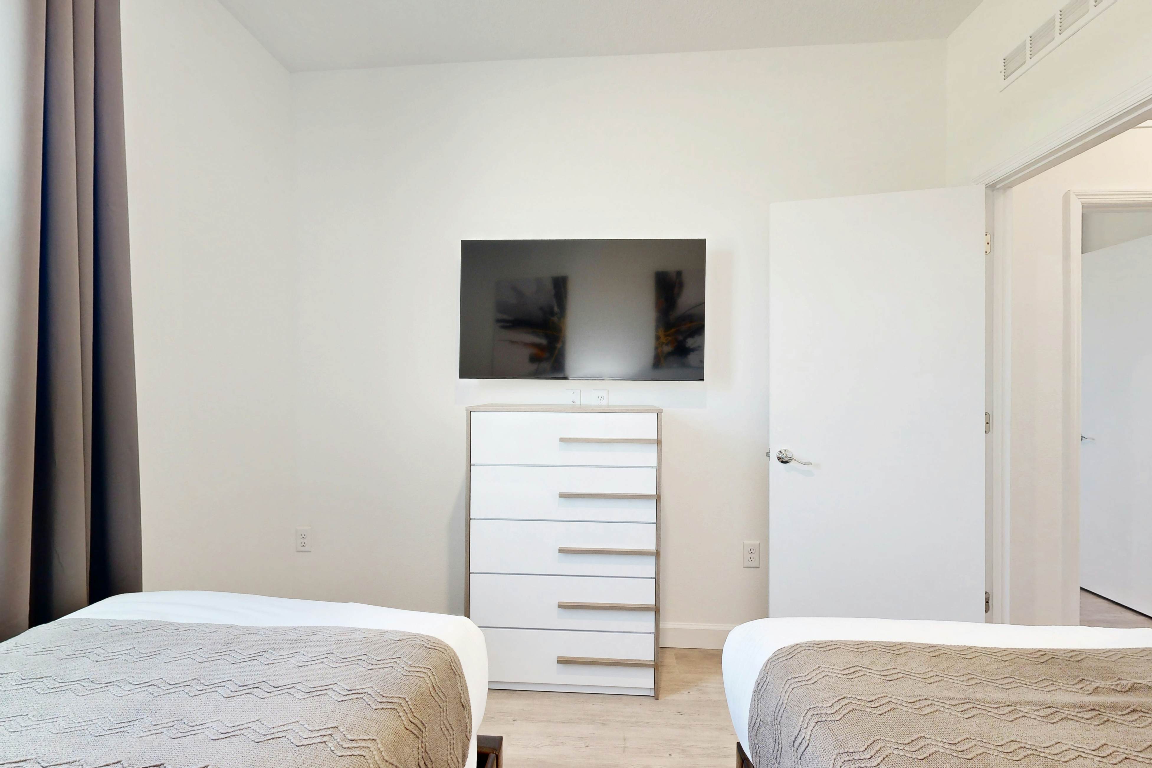 AZU103-232-3-S - Azur Resort  232