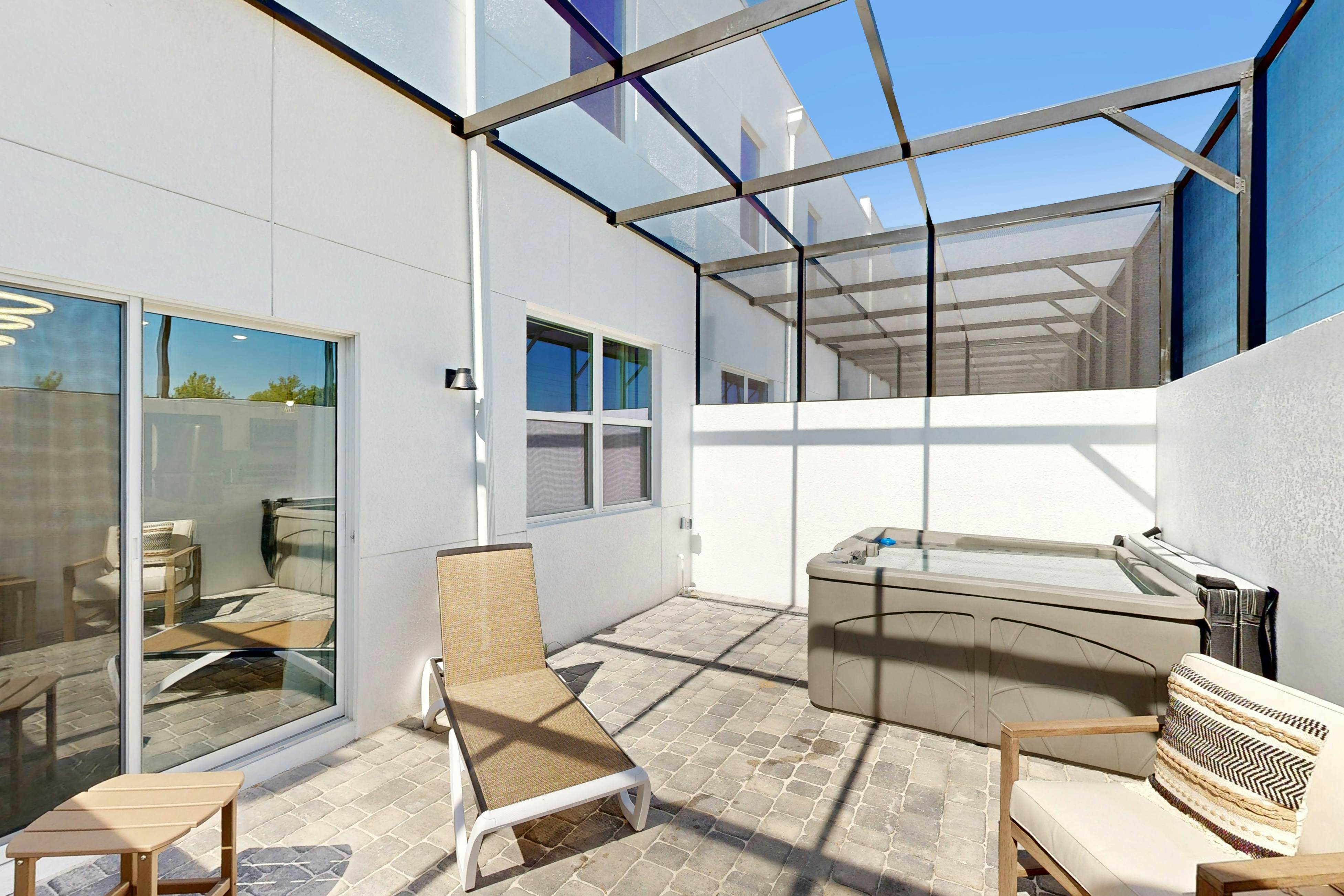 AZU103-232-3-S - Azur Resort  232