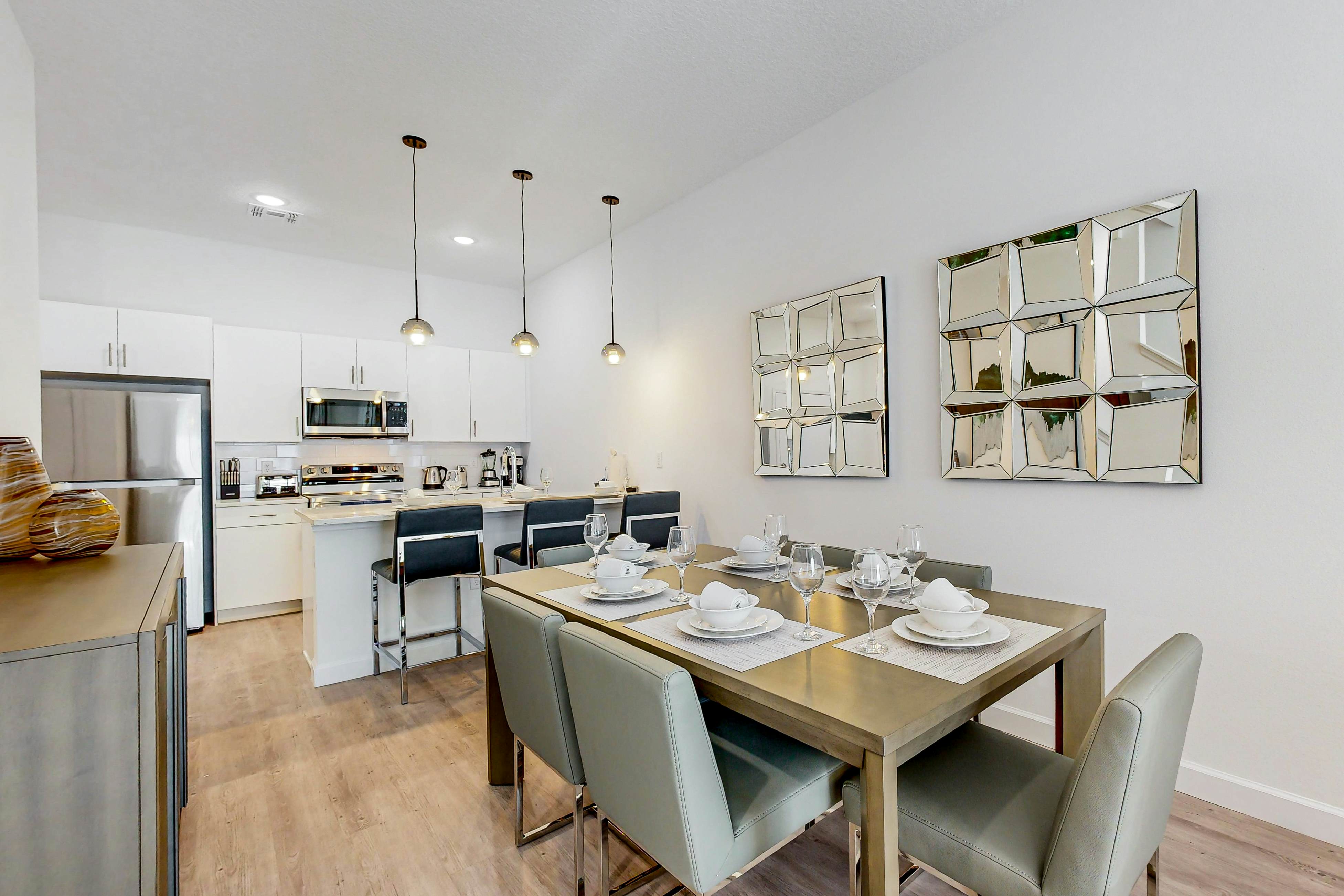 AZU113-609-4-P-Azur Resort 609