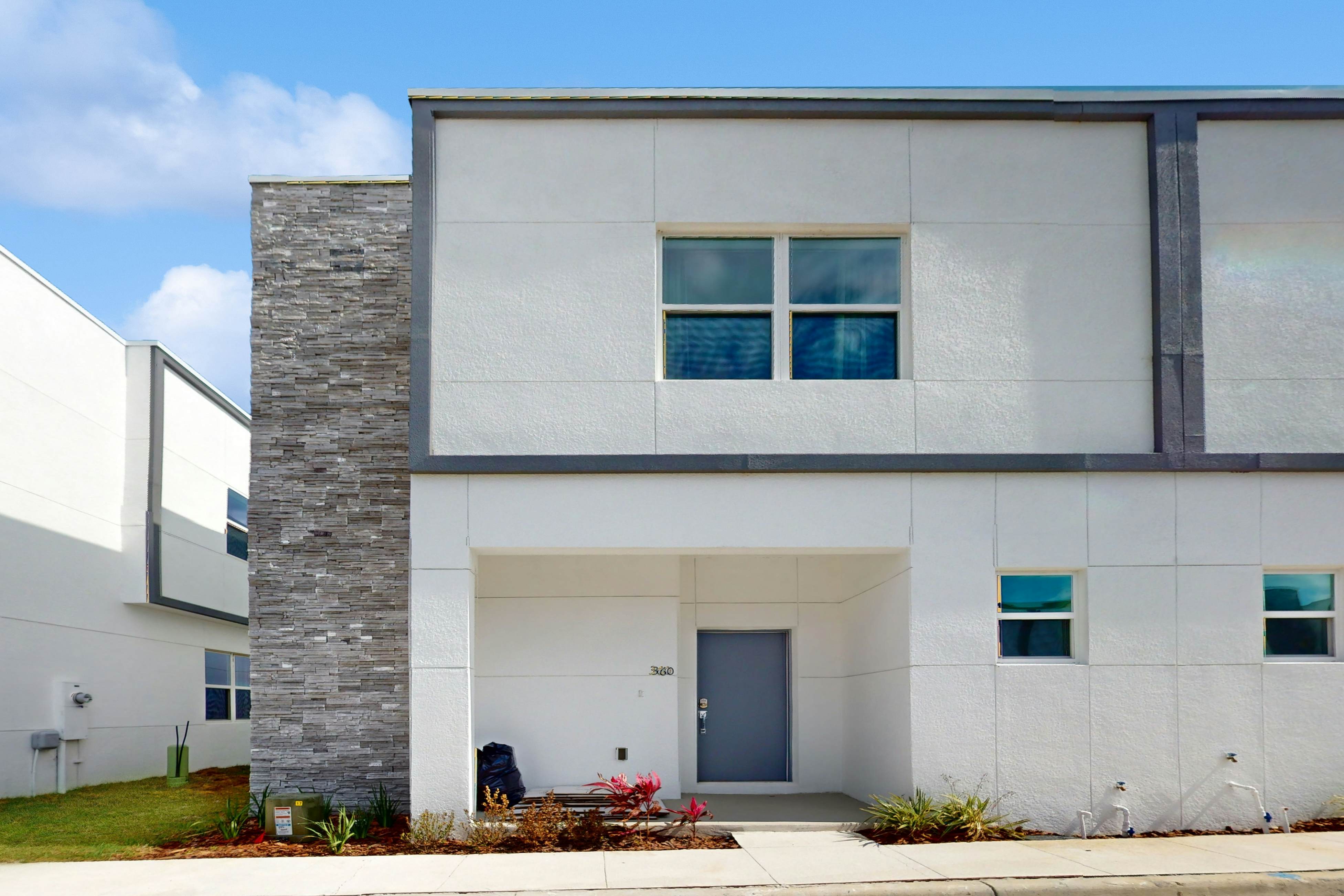 AZU105-360-5-P - Azur Epic Escape