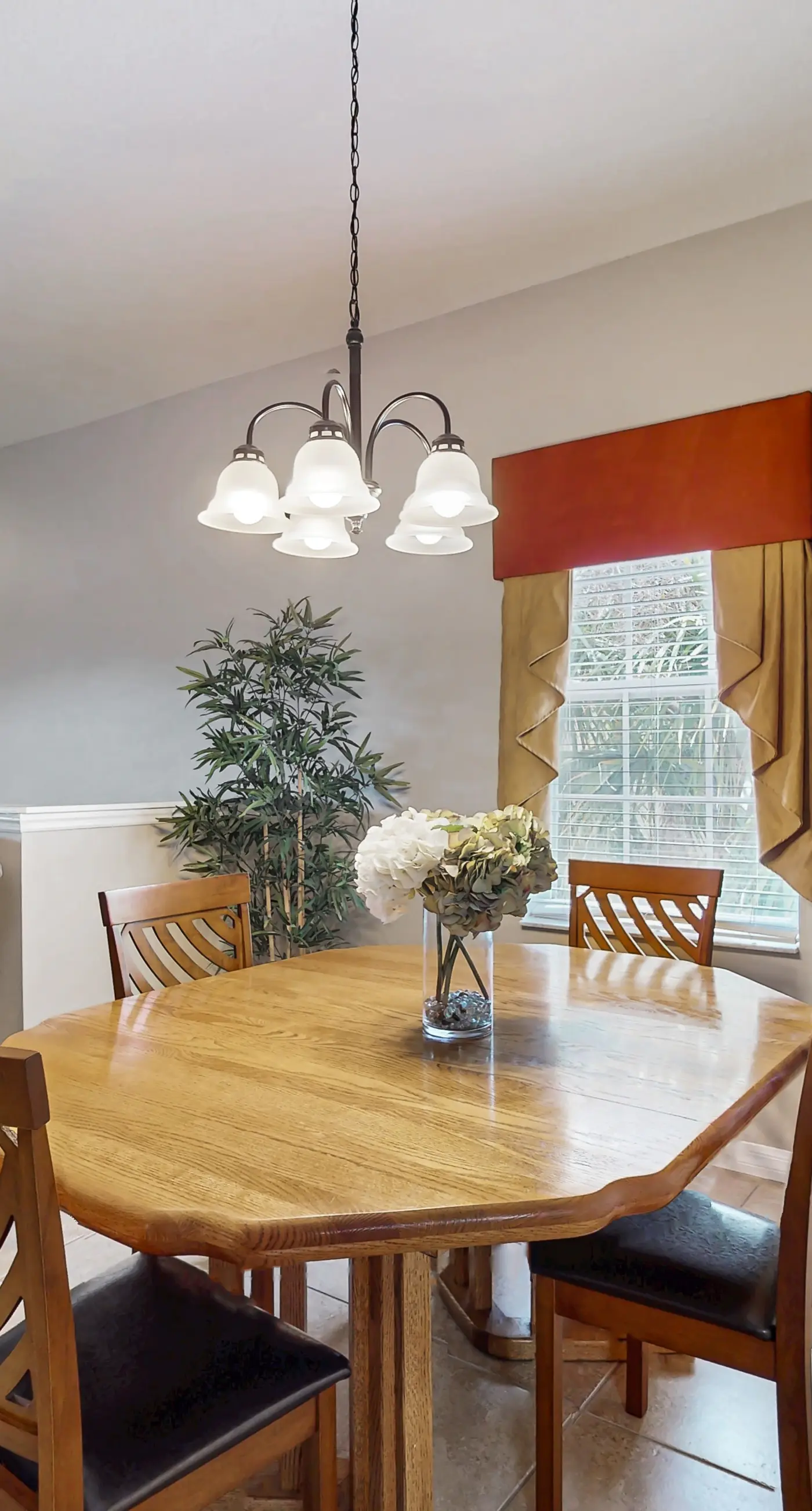 OAK103-2825-3 - Lakefront Resort Condo with Shared Hot Tub and Pool, 2 miles from Disney