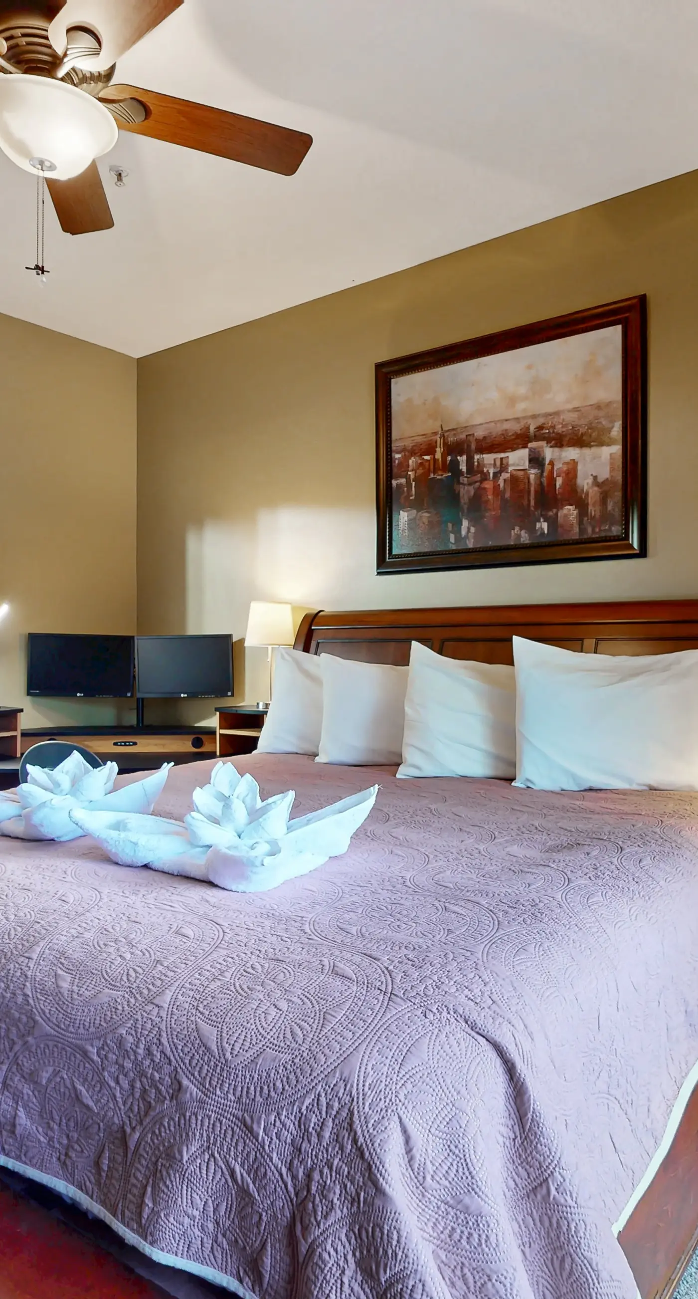 OAK103-2825-3 - Lakefront Resort Condo with Shared Hot Tub and Pool, 2 miles from Disney