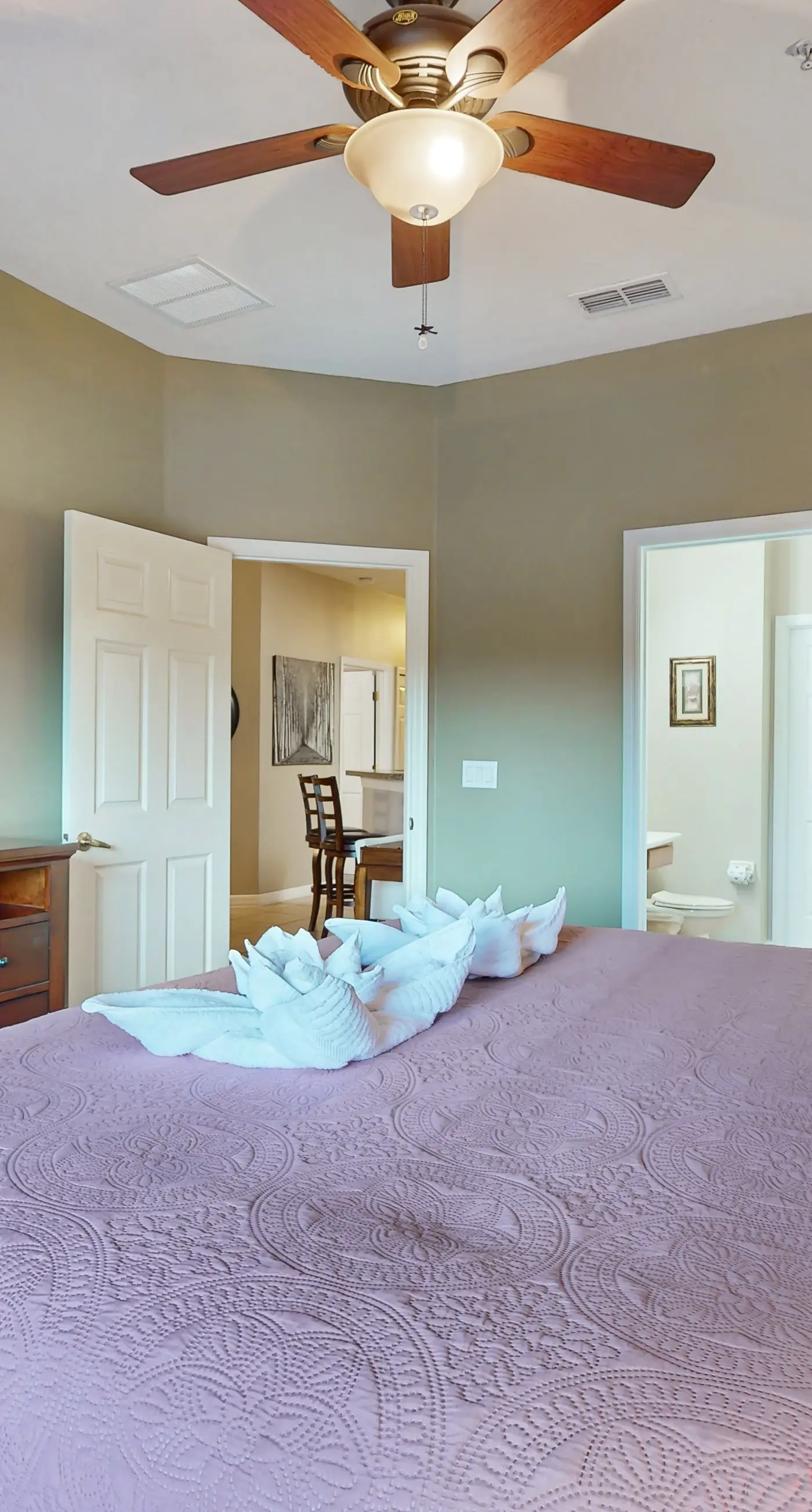 OAK103-2825-3 - Lakefront Resort Condo with Shared Hot Tub and Pool, 2 miles from Disney