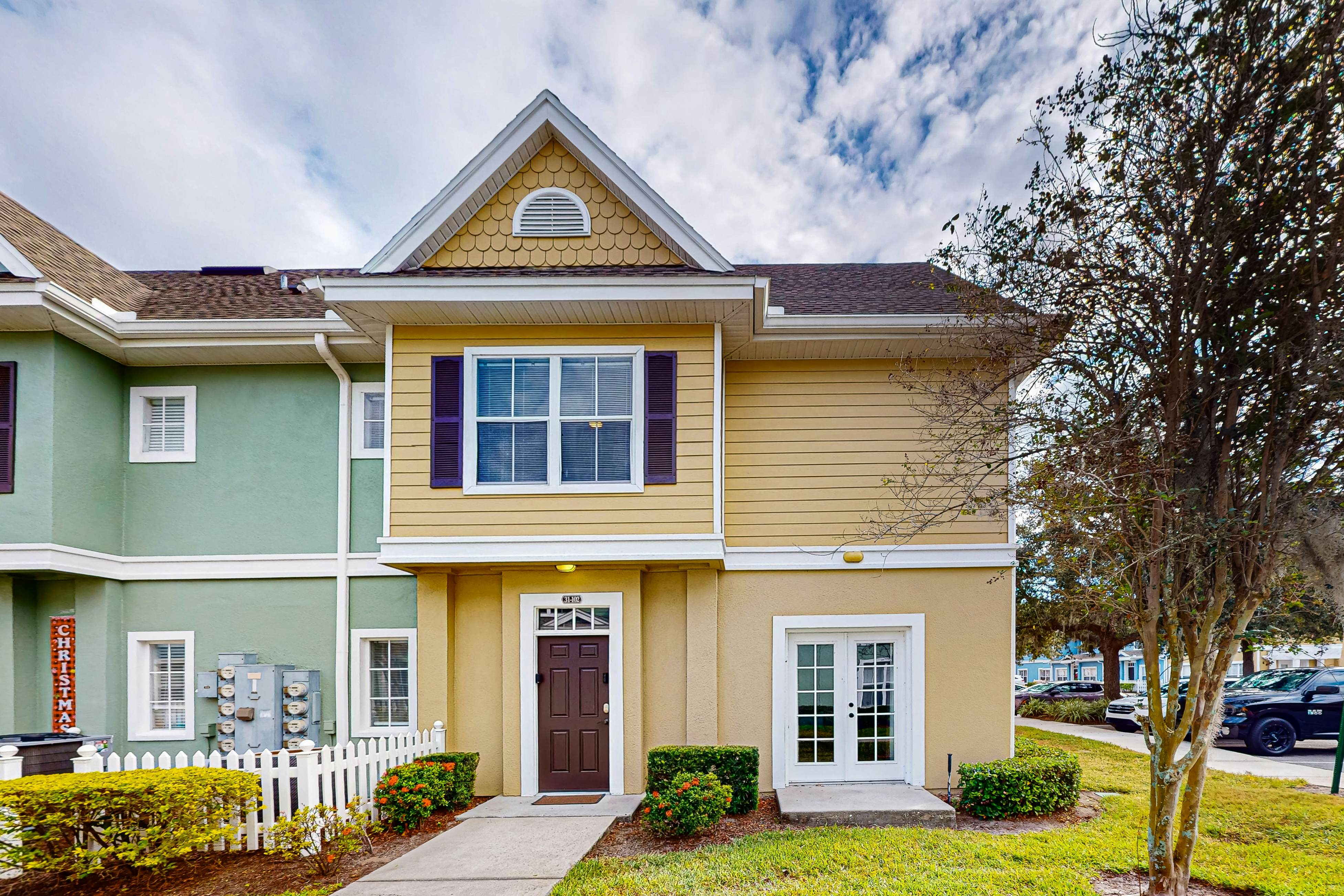 VBV102-2215-102-4 - Pixie Dust Hideaway