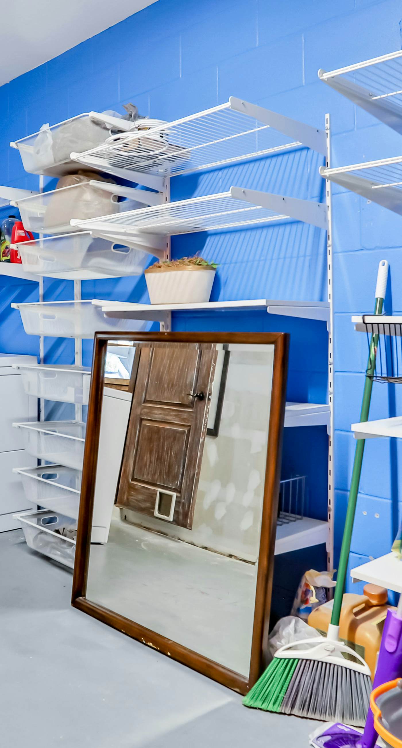 FCA106-17506-3-GP - Warm Welcomes on Woodcrest