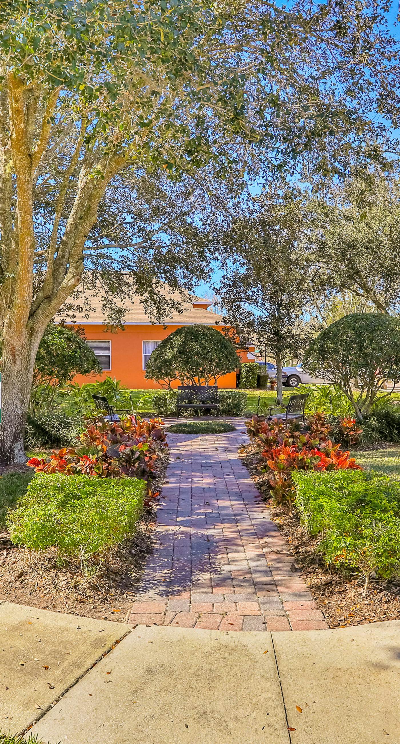 FCA106-17506-3-GP - Warm Welcomes on Woodcrest