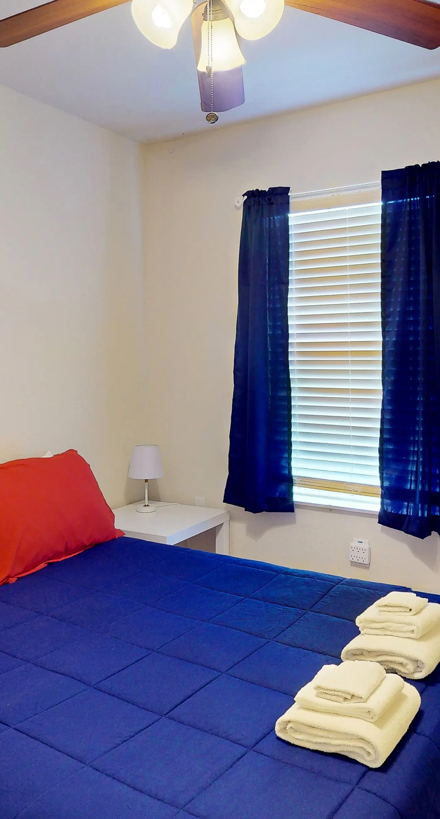 TVR103-4979-4 - Meaningful Moments Hideaway