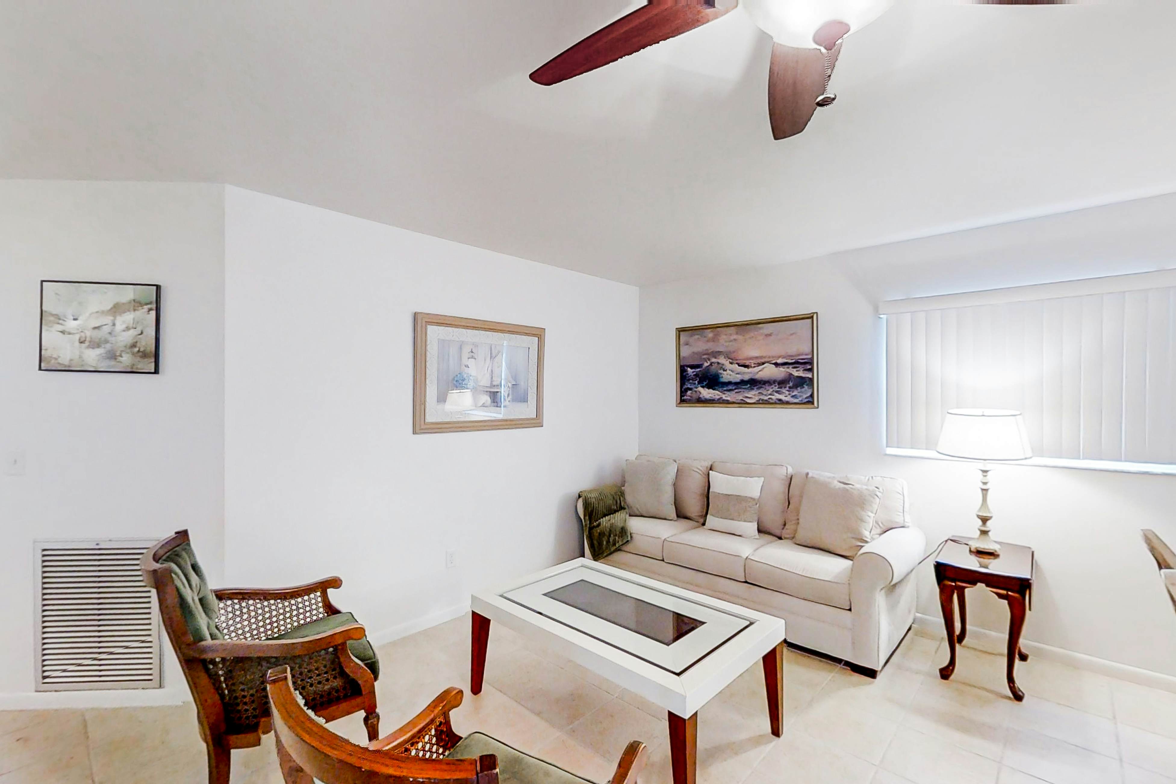 SEB102-1050-3-G - Canal Carnival