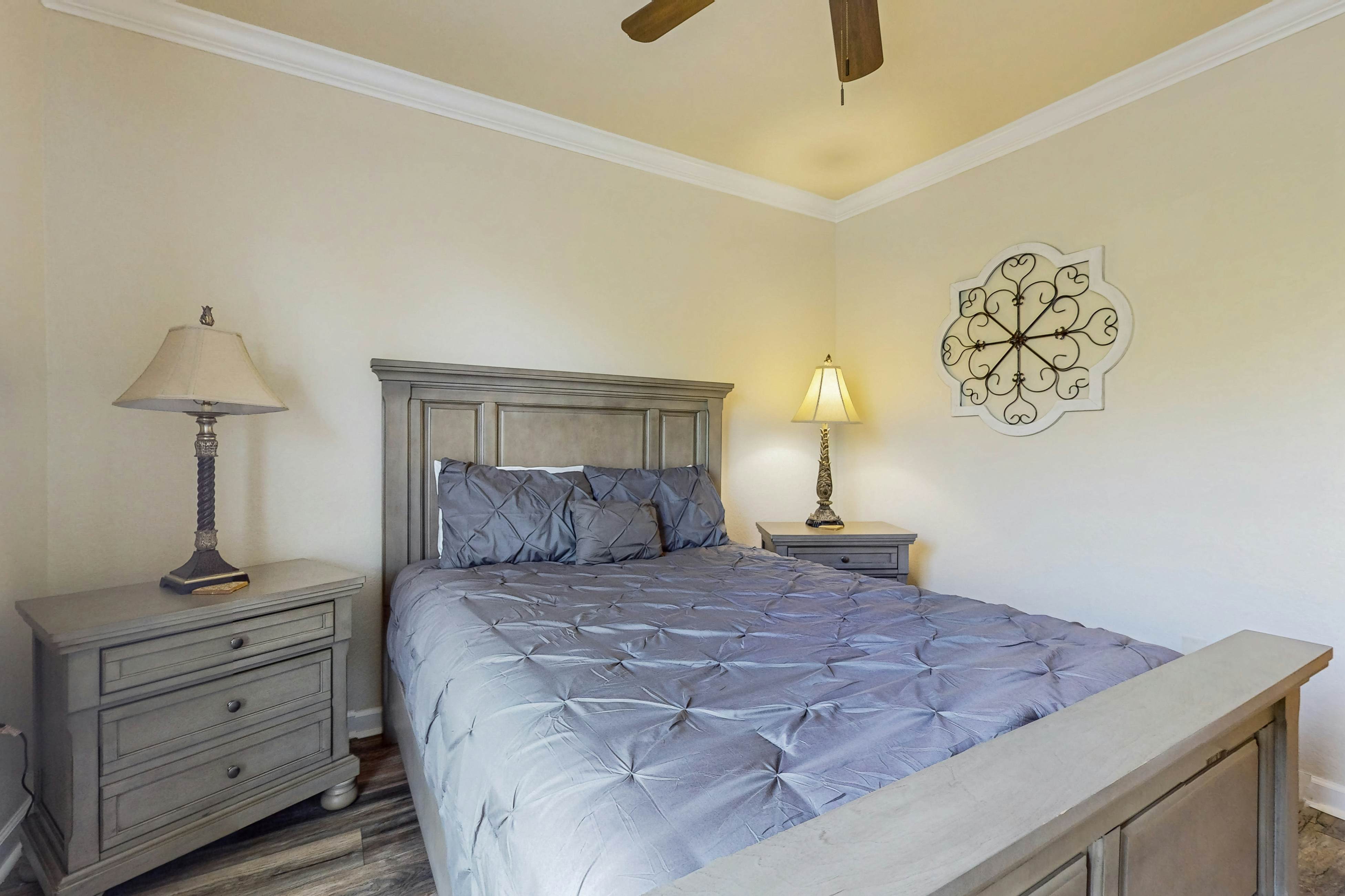 TUS110-1301-9406-2-Sea Glass Escape