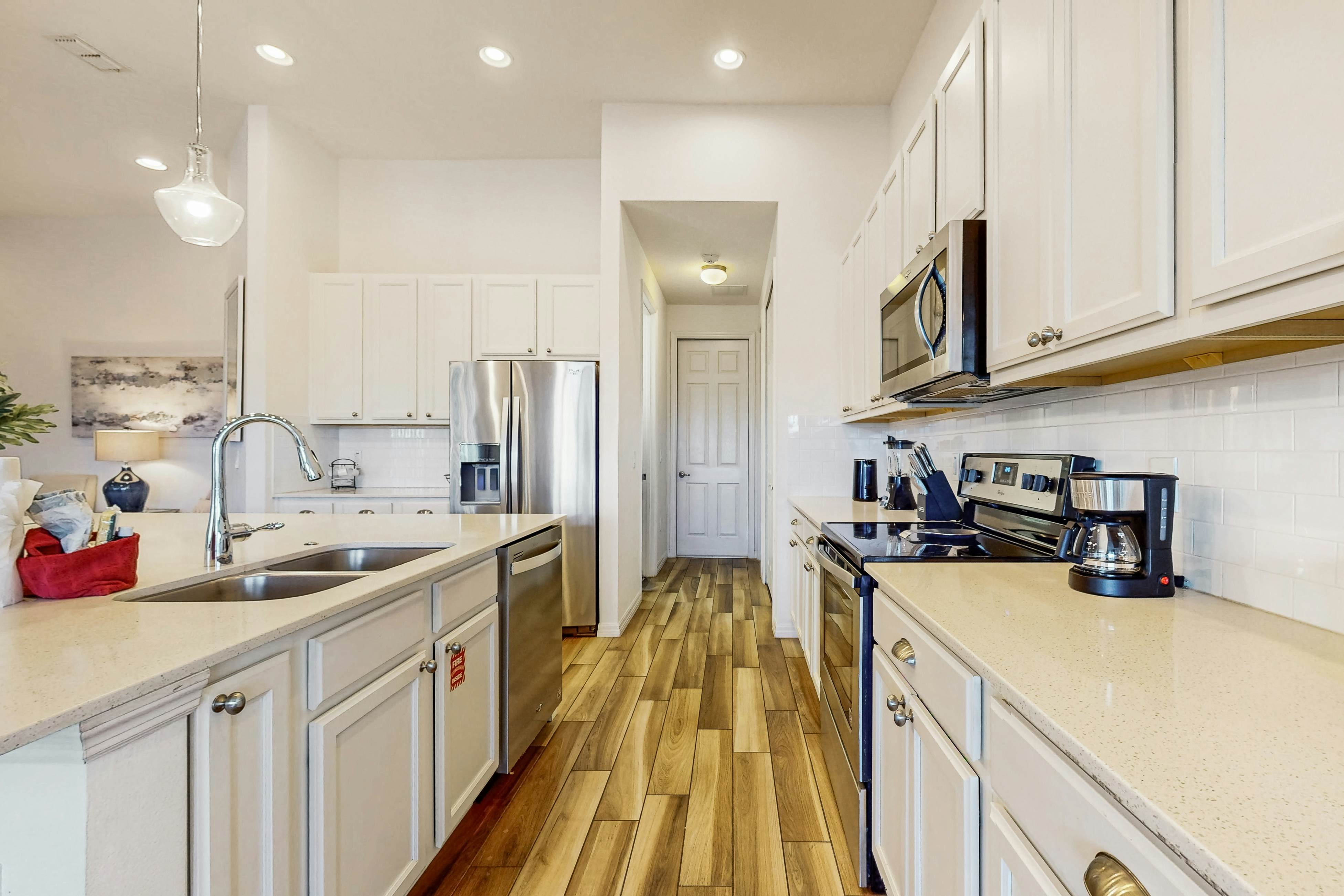 SOL110-6136-5-GP-Lakeside Living