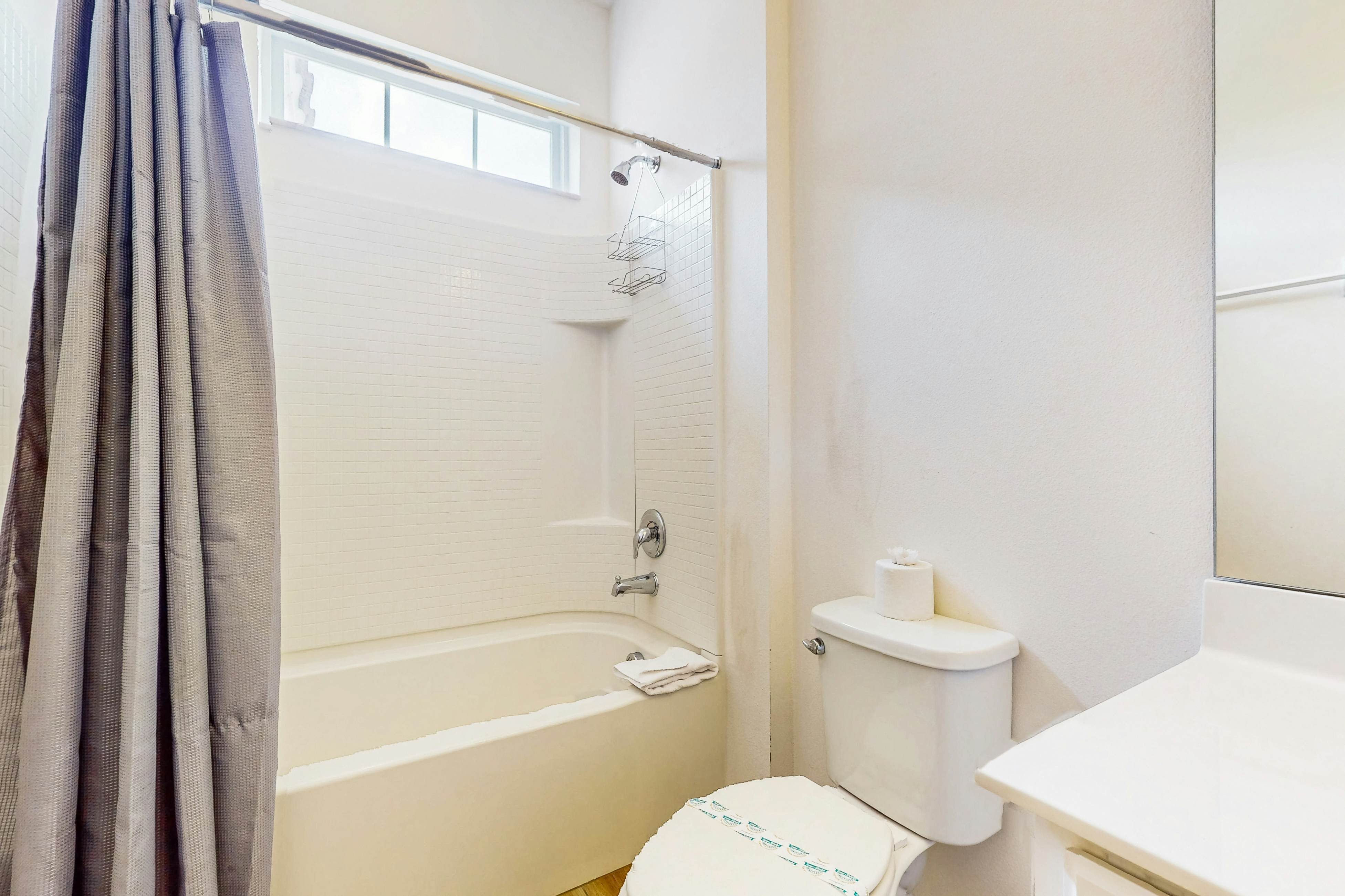 SOL110-6136-5-GP-Lakeside Living