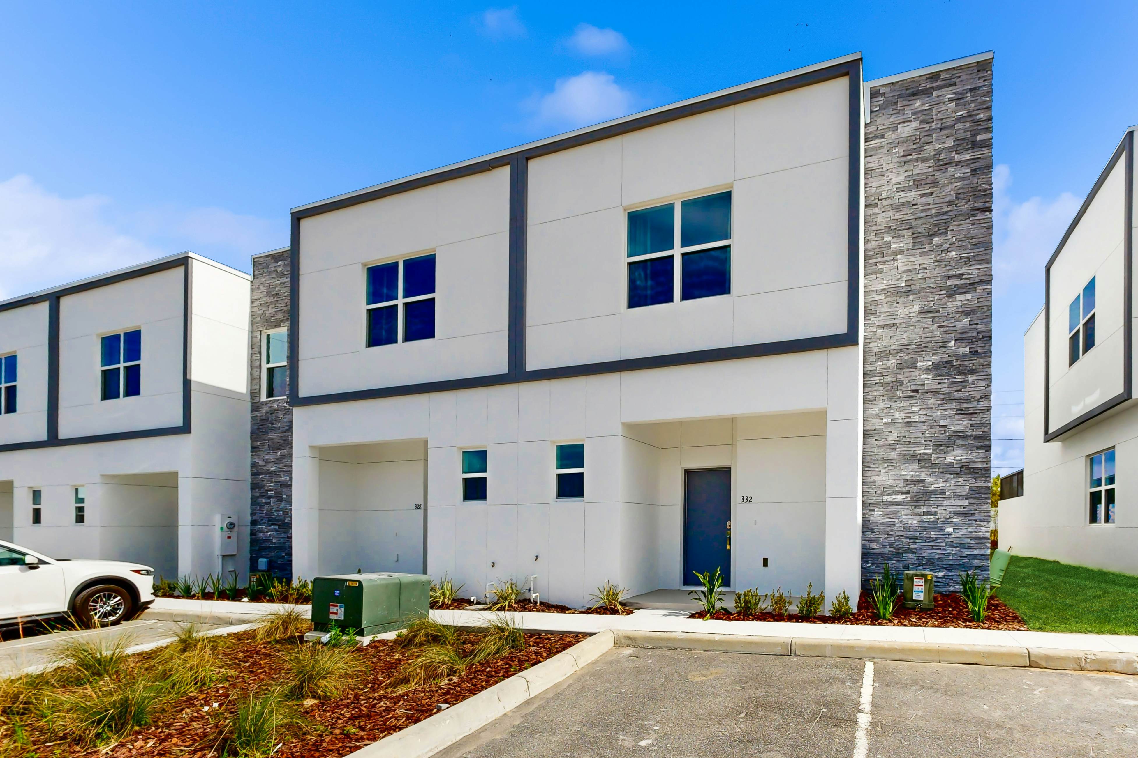 AZU120-332-5-P-Azur Resort  332