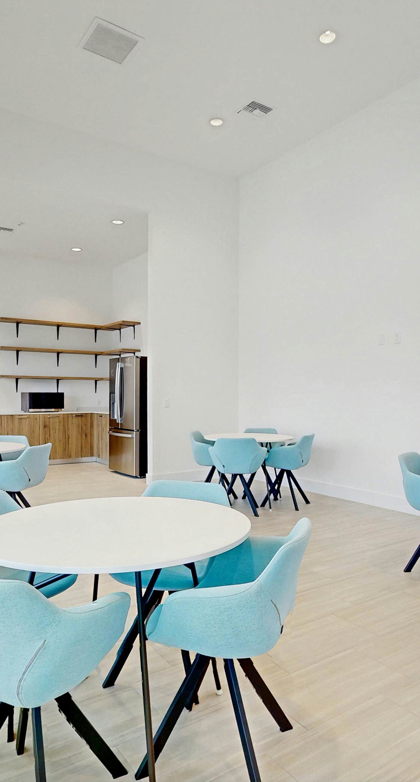 AZU119-332-5-P-Azur Resort  332