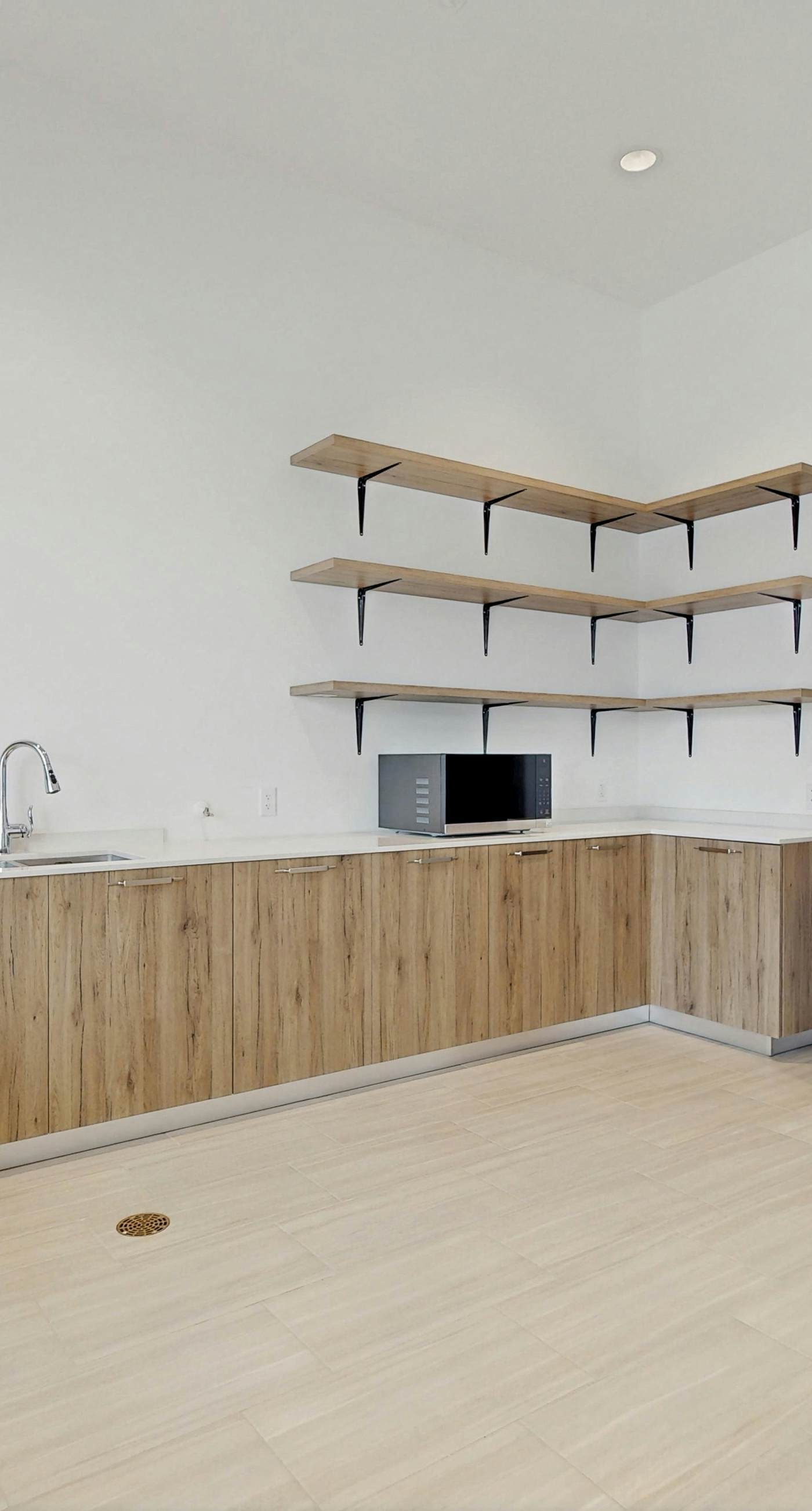 AZU119-332-5-P-Azur Resort  332