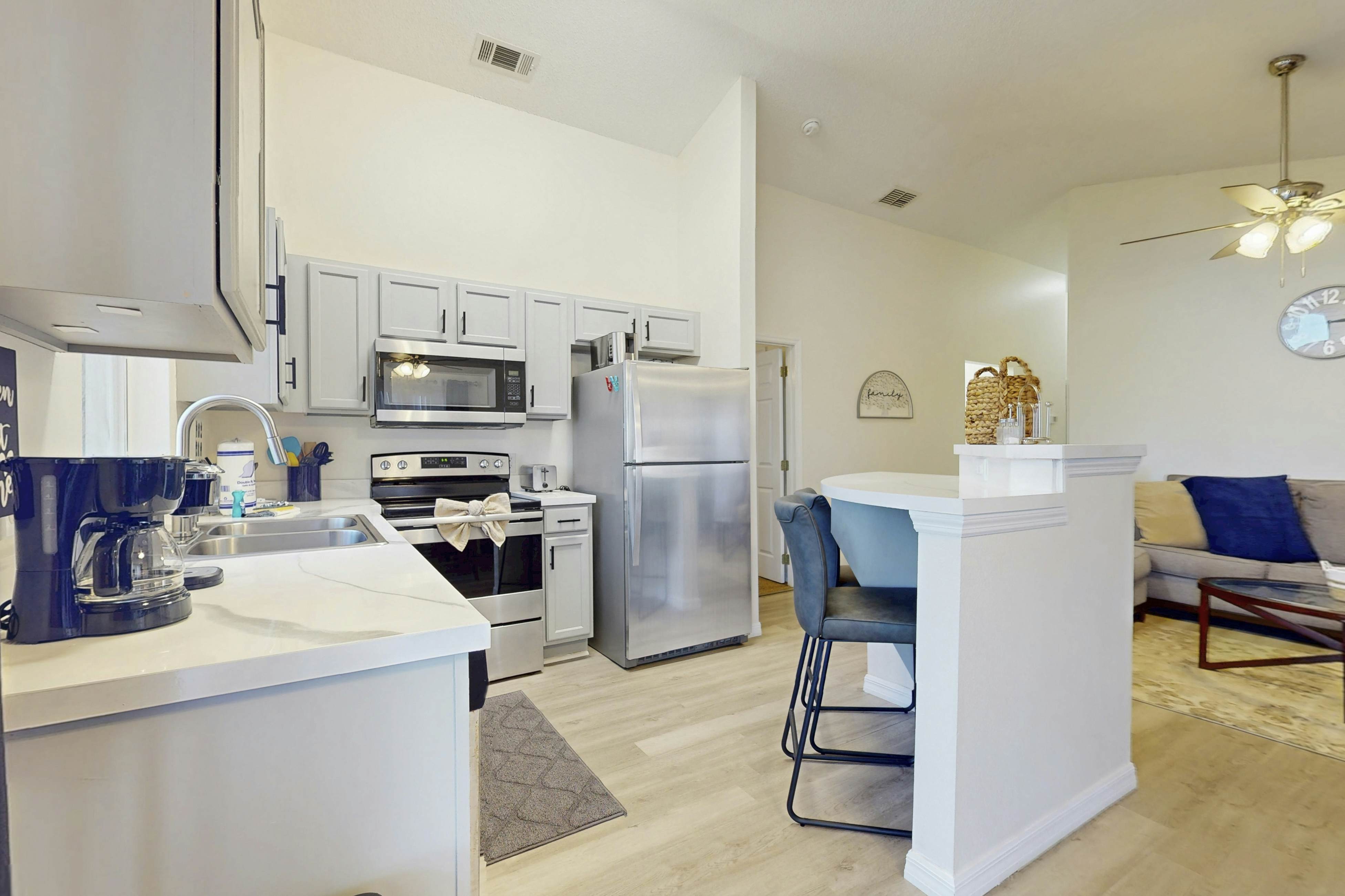 SOD102-2460-3-P - The Par-fect Getaway