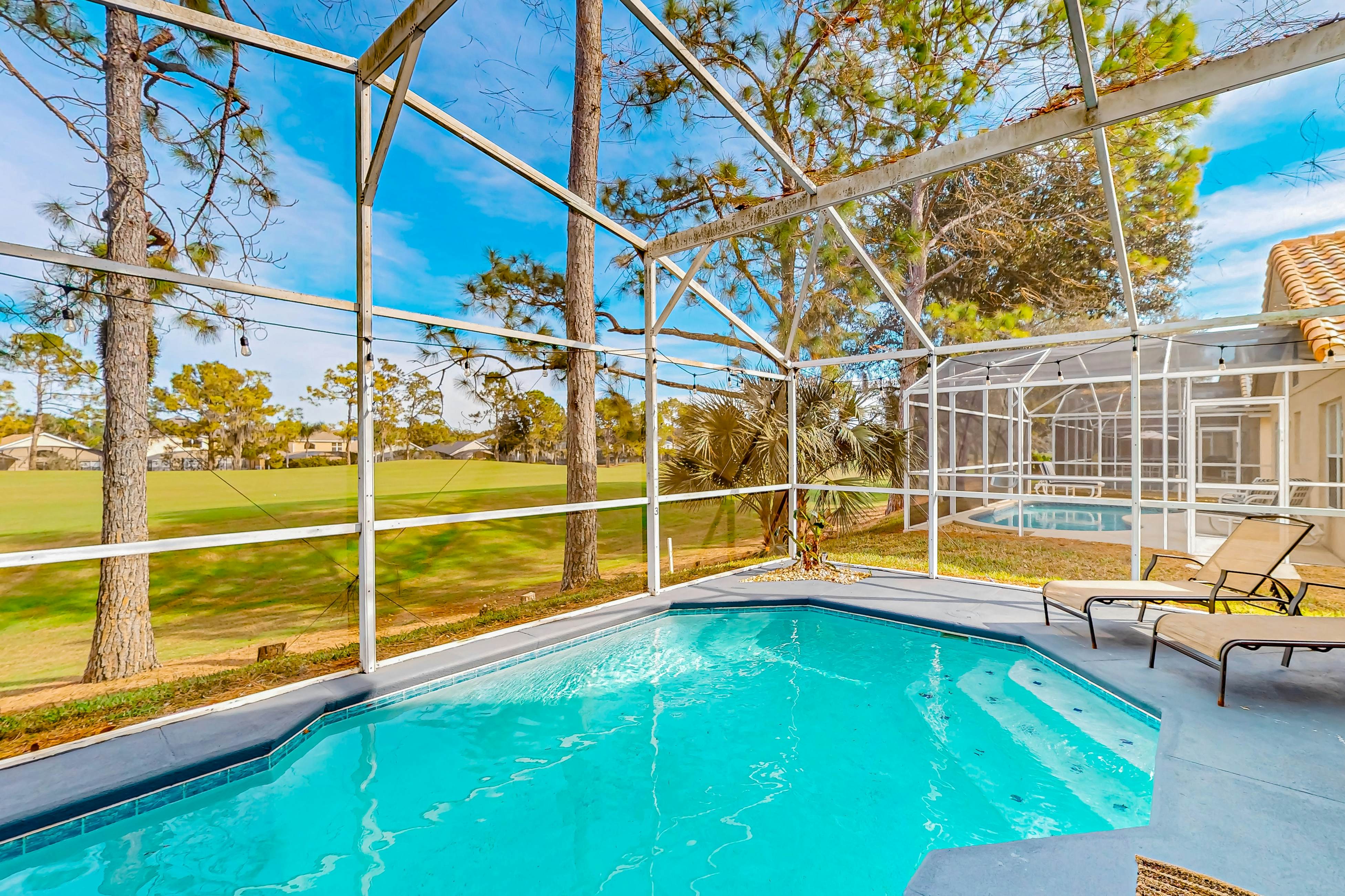 SOD102-2460-3-P - The Par-fect Getaway