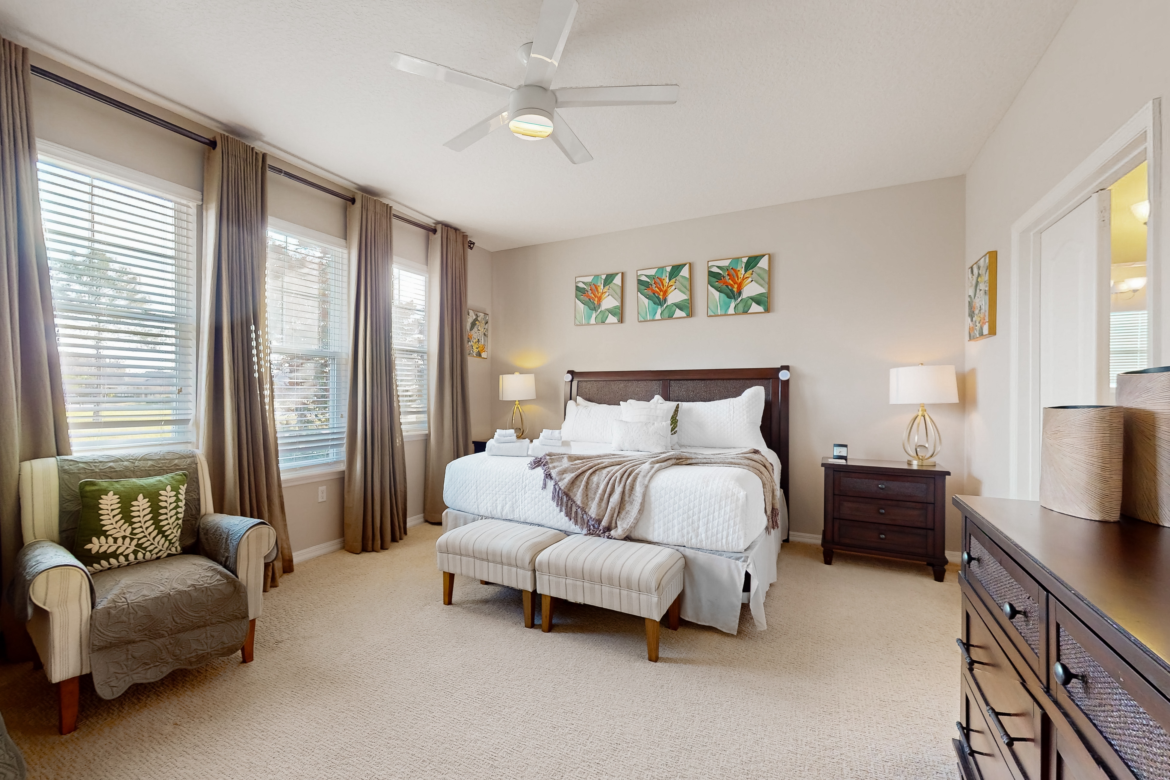 Stunning getaway with games & clubhouse amenities - near parks