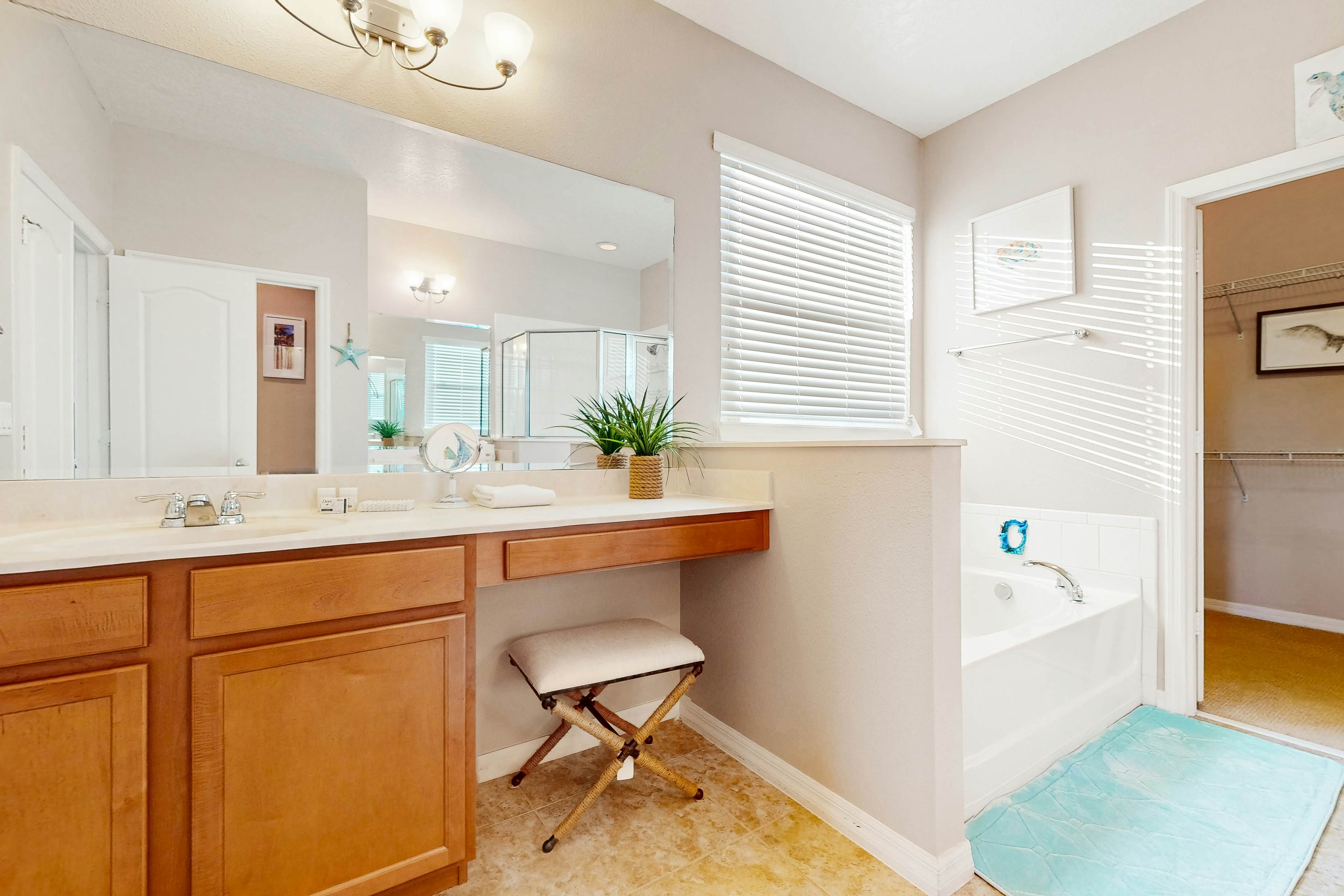 TVR104-2654-4-P - Golden Hour Haven