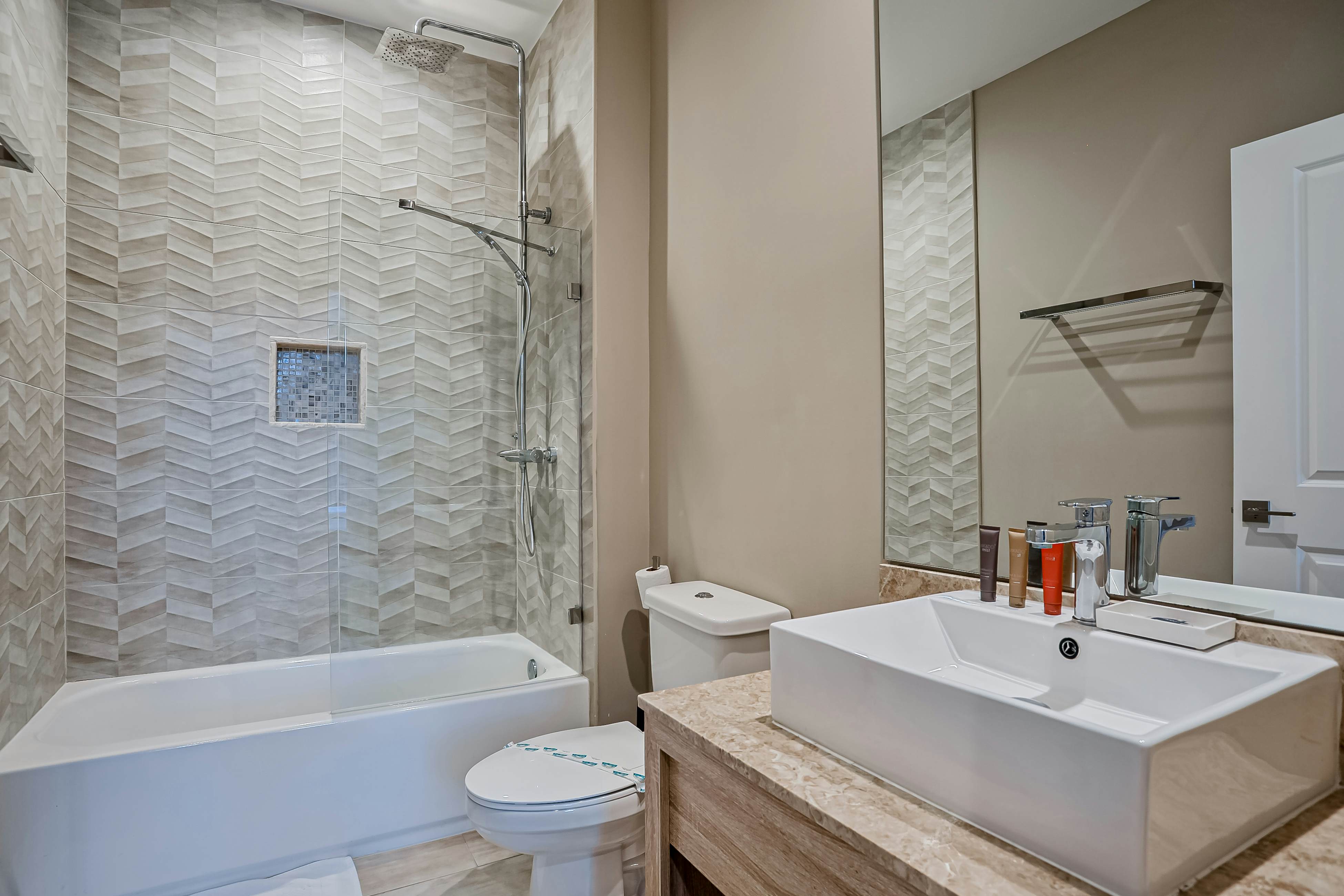 MVR102-7526-4-G - Magic Views Villa